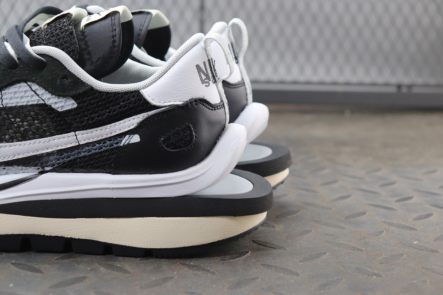 Nike VaporWaffle Sacai Black White
