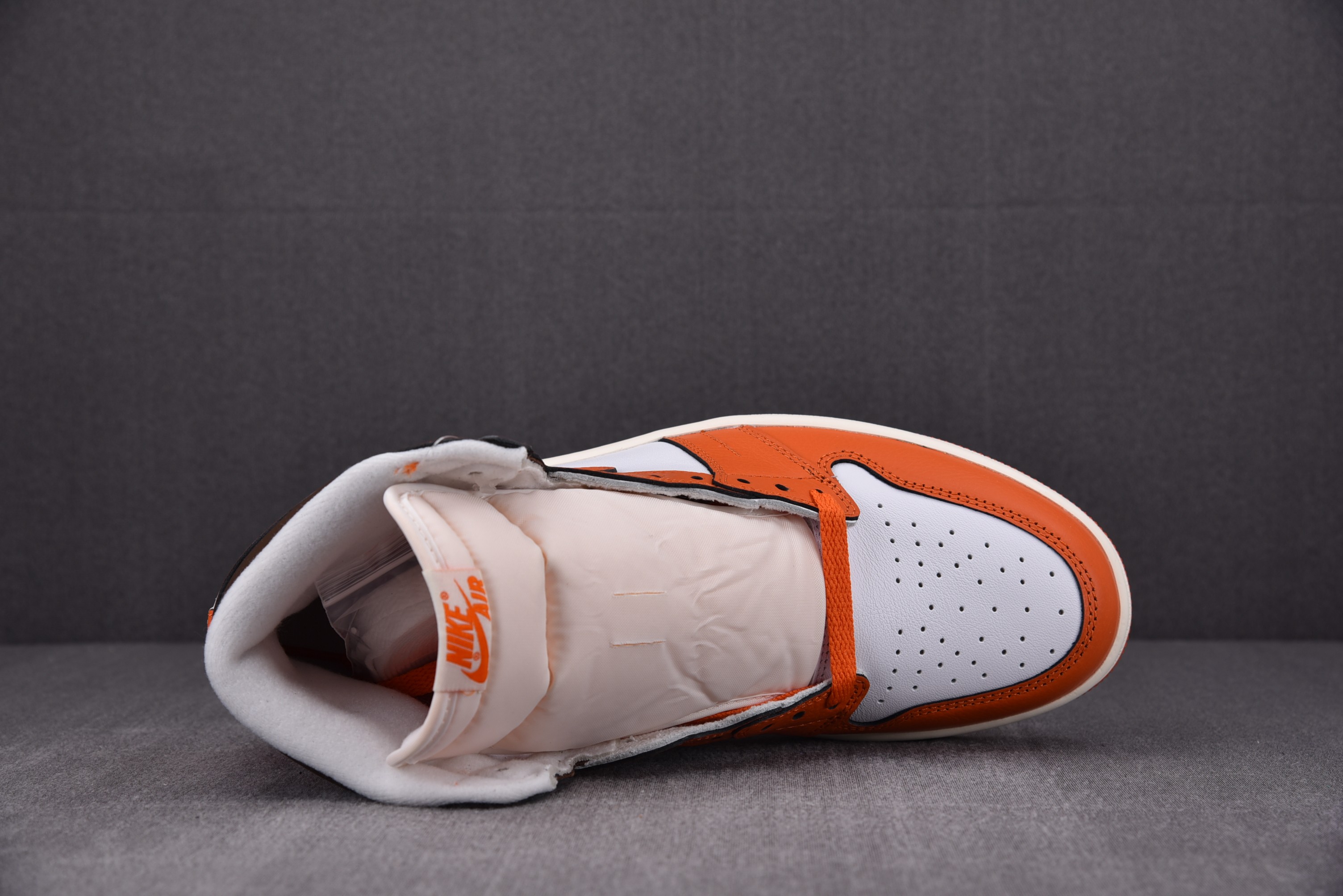 Jordan 1 Retro High OG Starfish (Women Size!!)