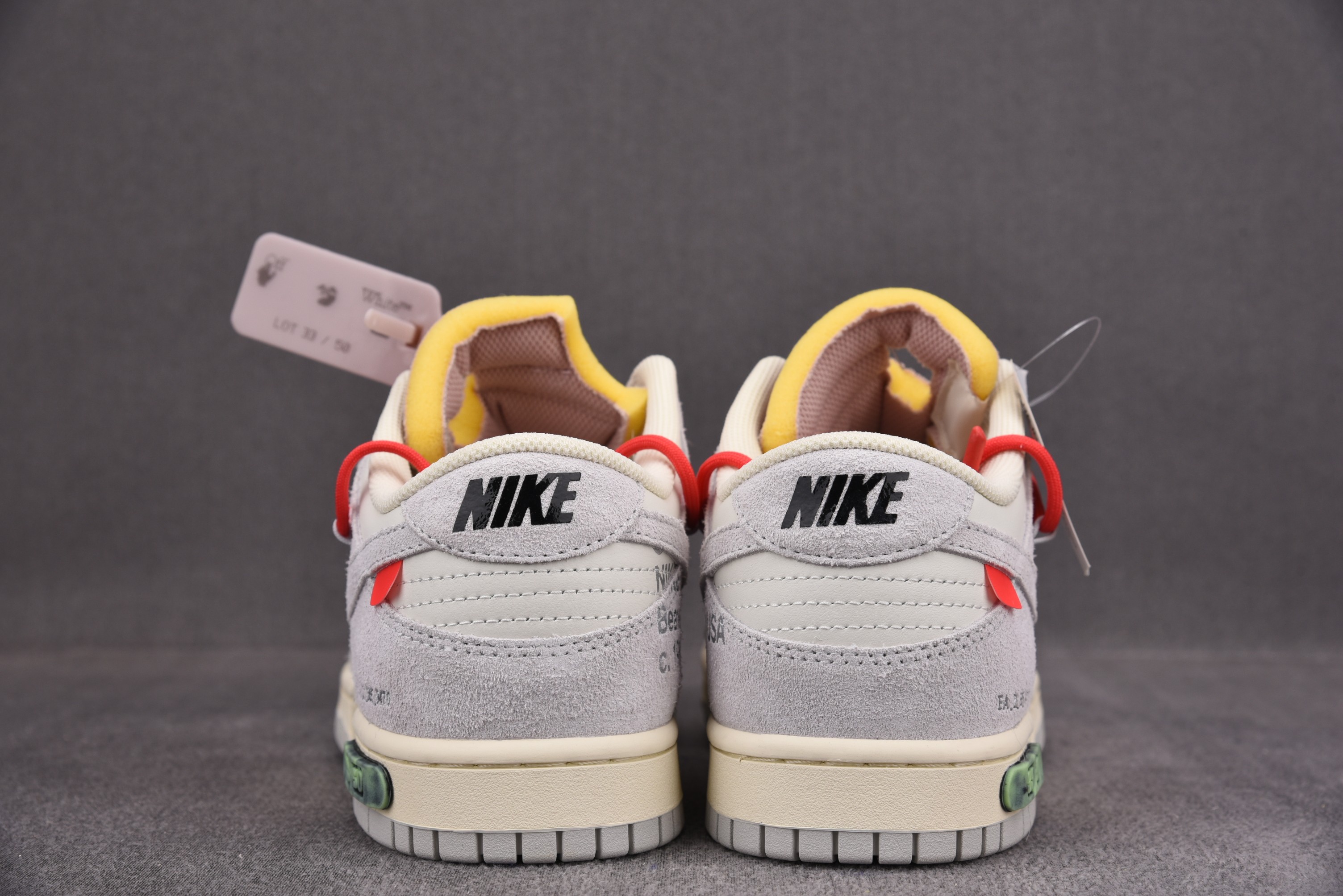 Nike Dunk Low   Lot 33