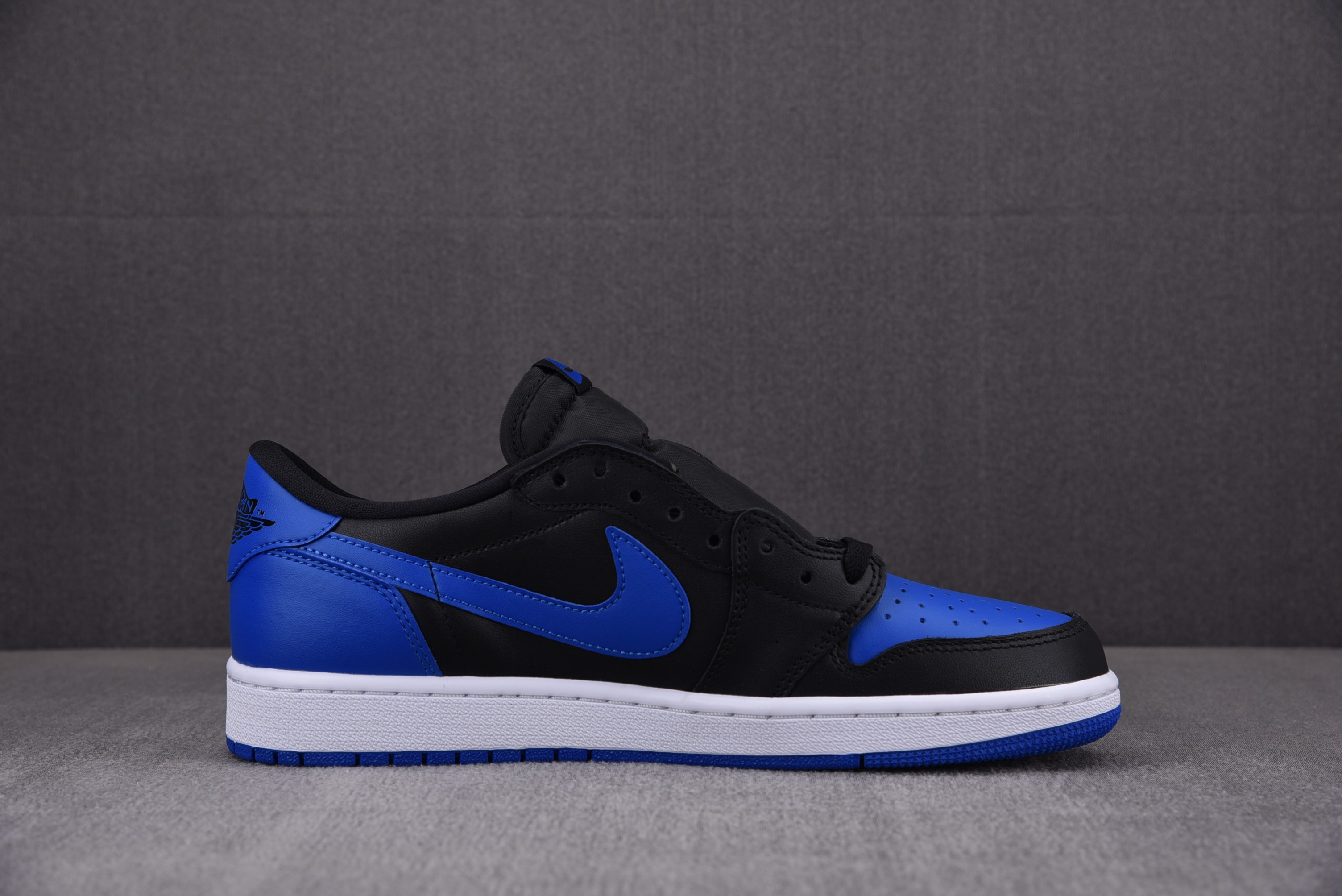 Jordan 1 Retro Low Royal (2015)