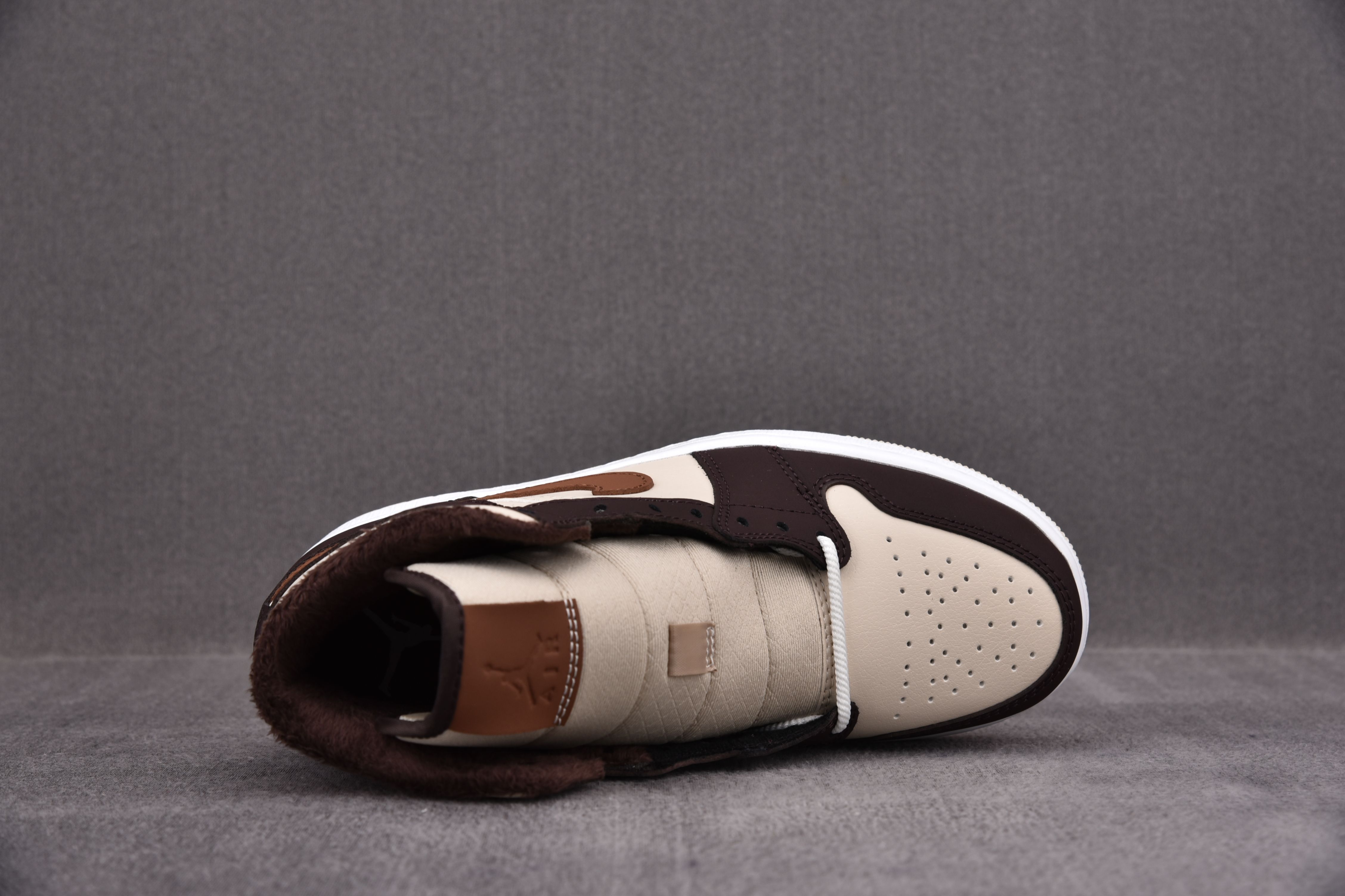 Jordan 1 Mid SE Brown Basalt Oatmeal (Women Size!!)