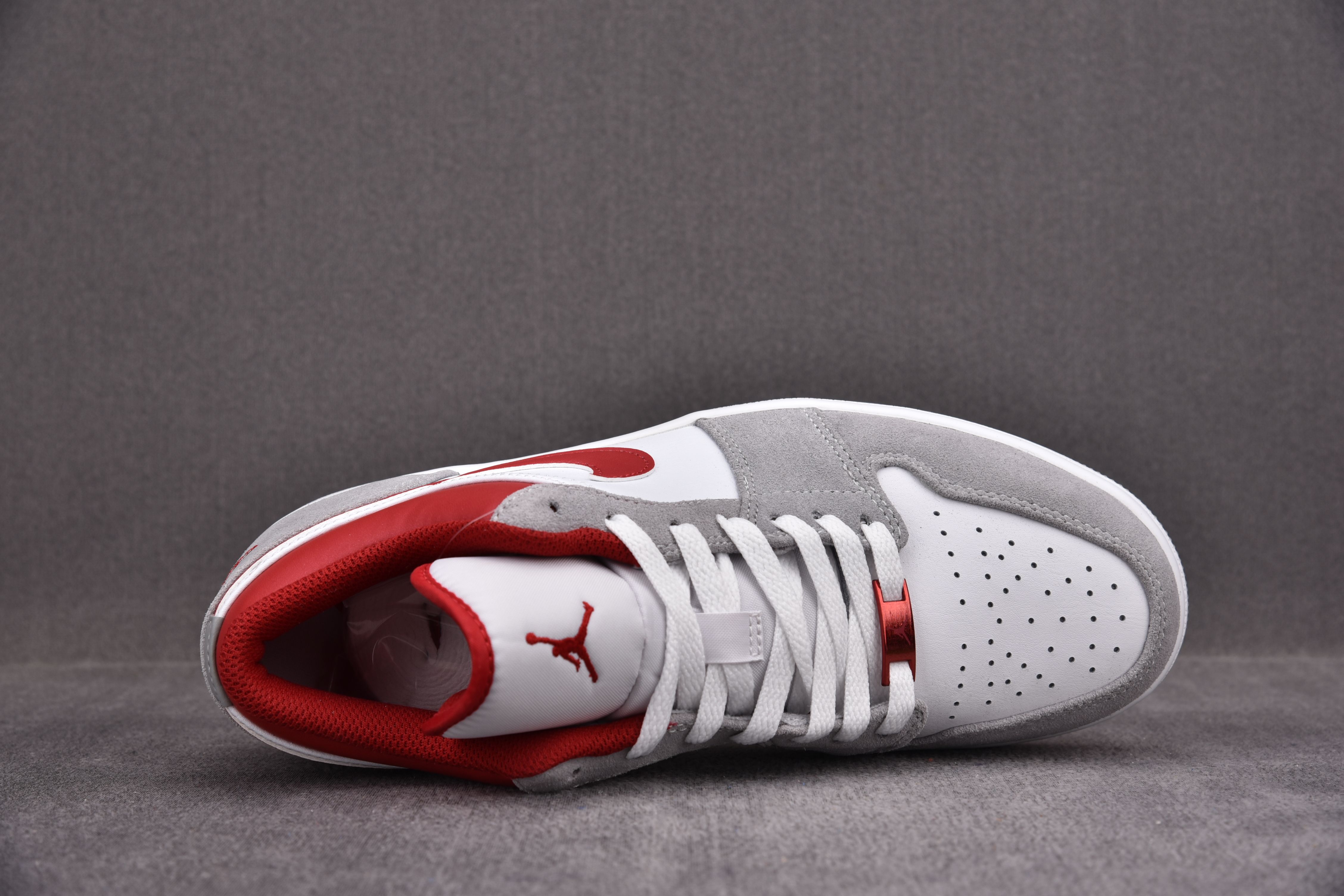 Jordan 1 Low SE Light Smoke Grey Gym Red