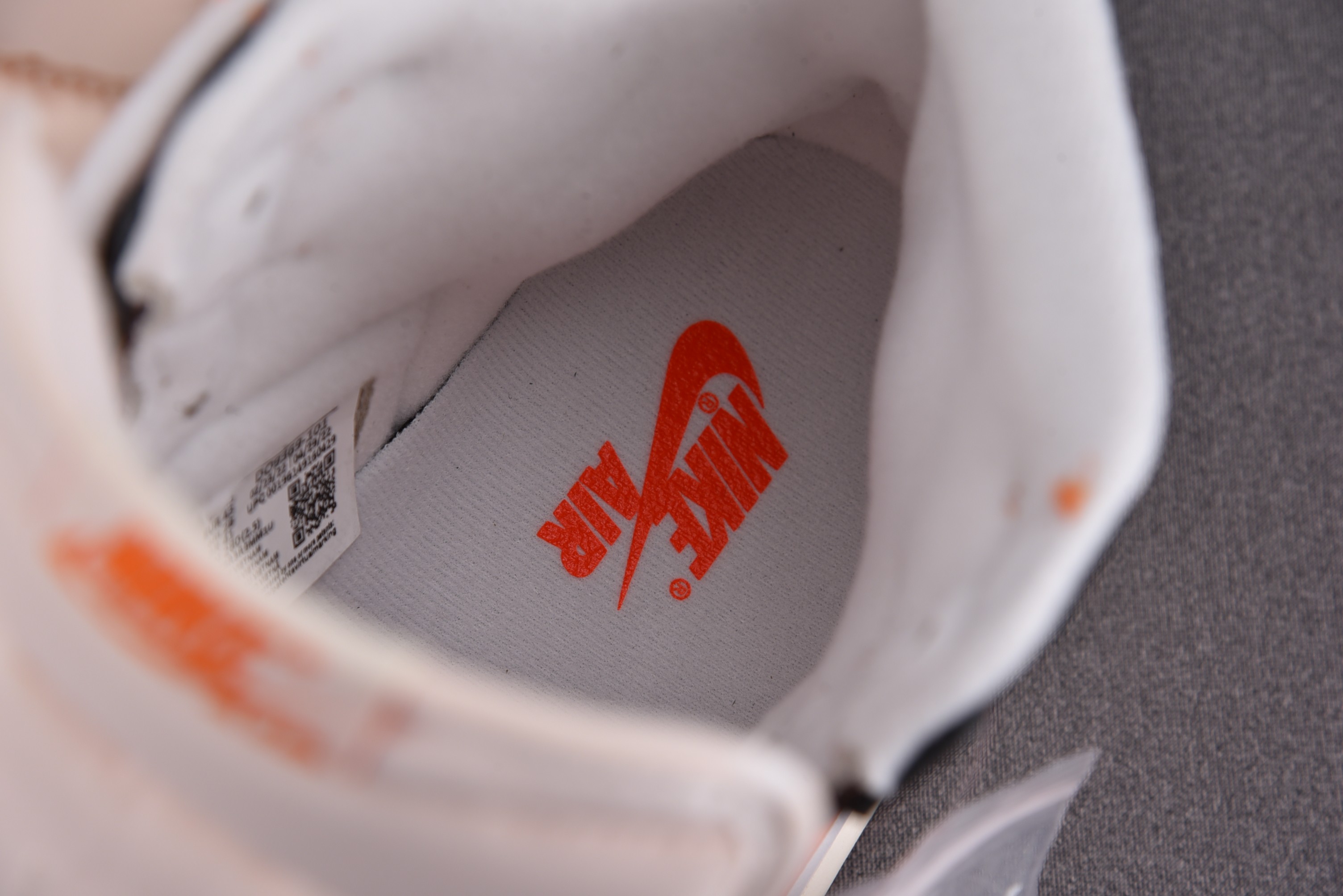 Jordan 1 Retro High OG Starfish (Women Size!!)