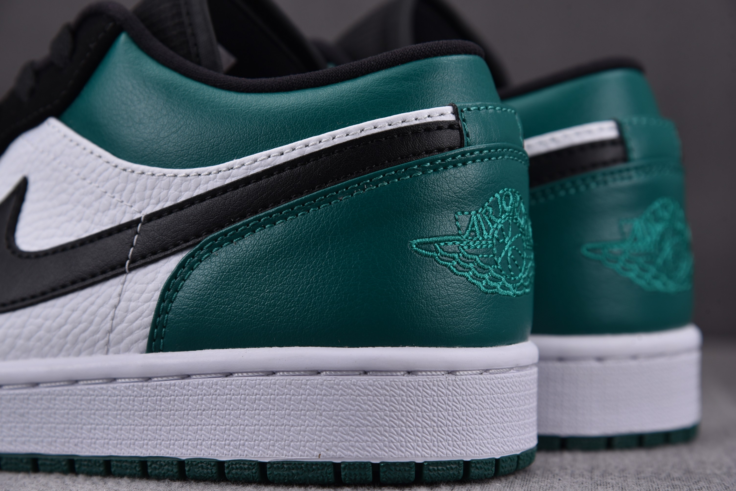 Jordan 1 Low White Black Mystic Green