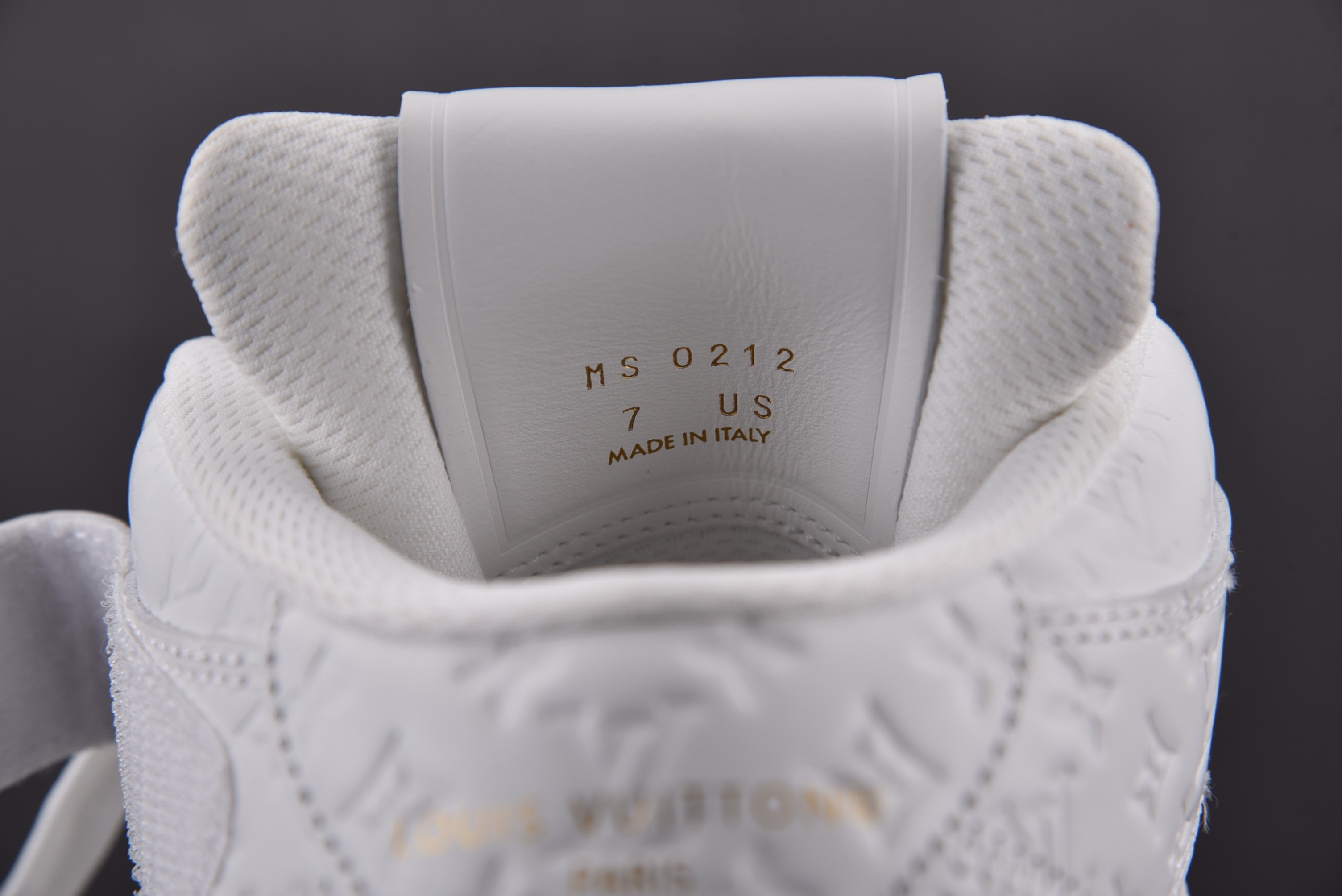 Nike Air Force 1 High Louis Vuitton   Monogram Triple White (Be careful about the size!!)