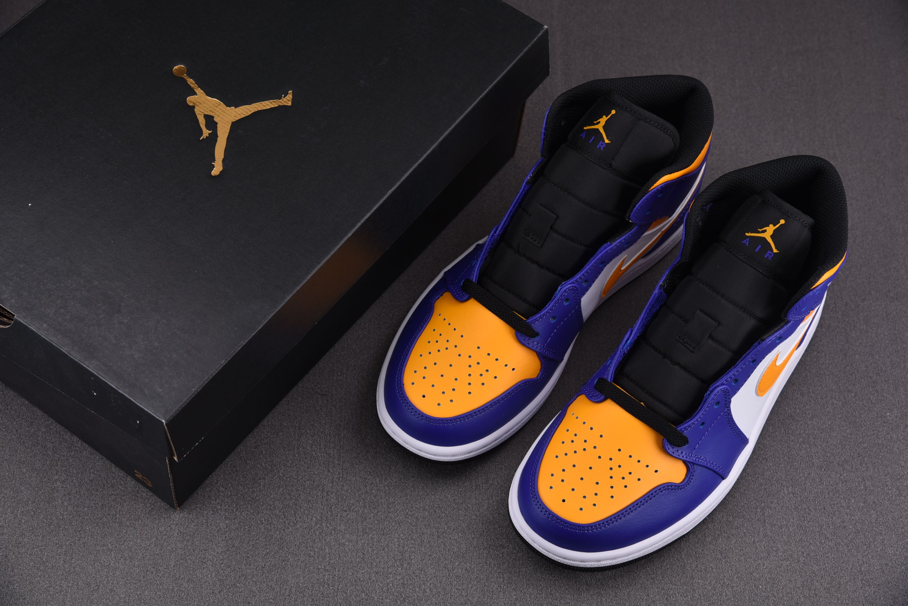 Jordan 1 Mid Lakers