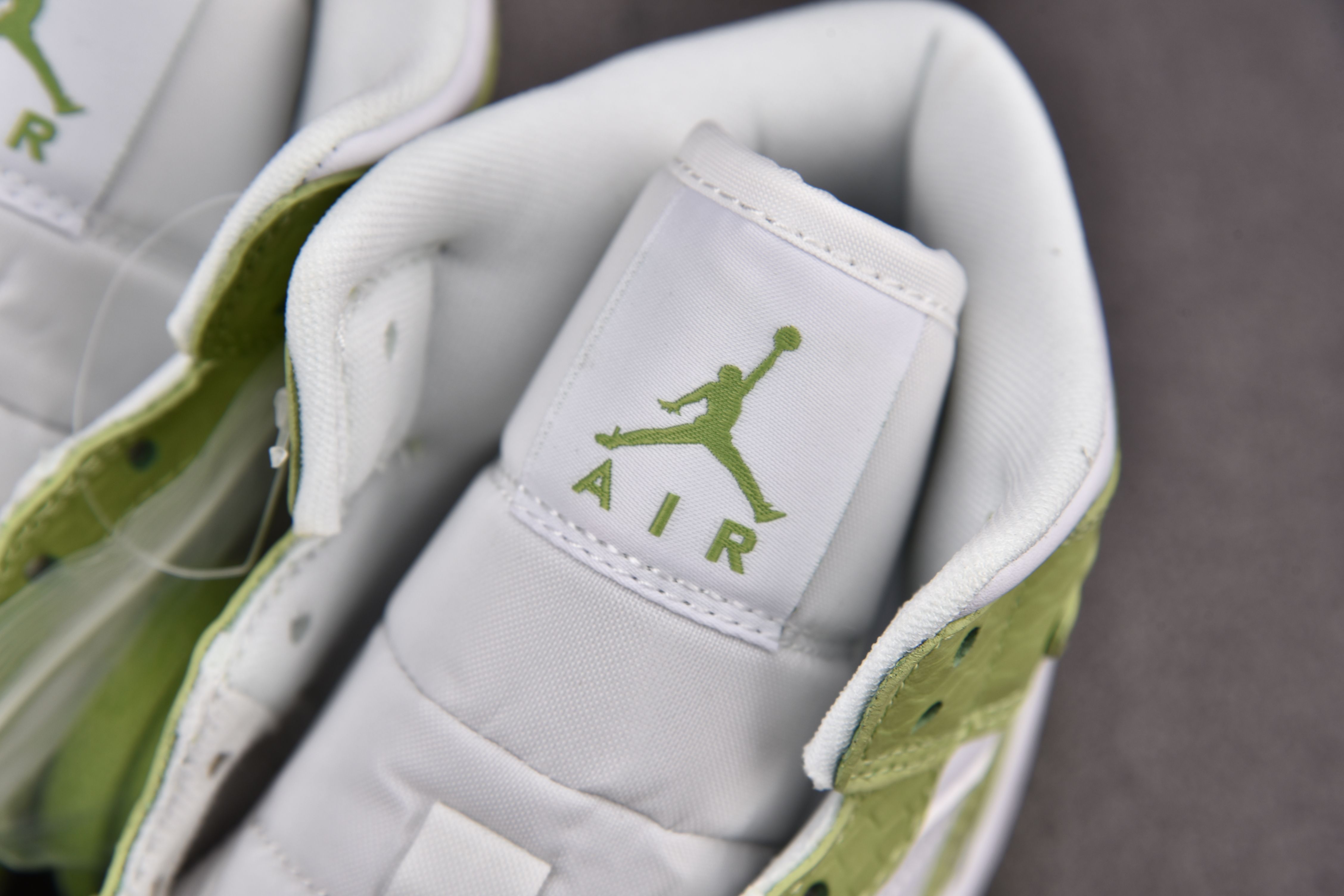 Jordan 1 Mid Green Python (Women Size!!)