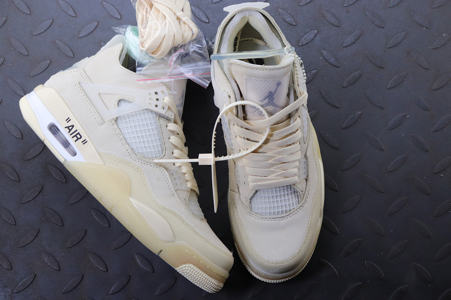 Jordan 4   Sail (WOMEN SIZE!!)