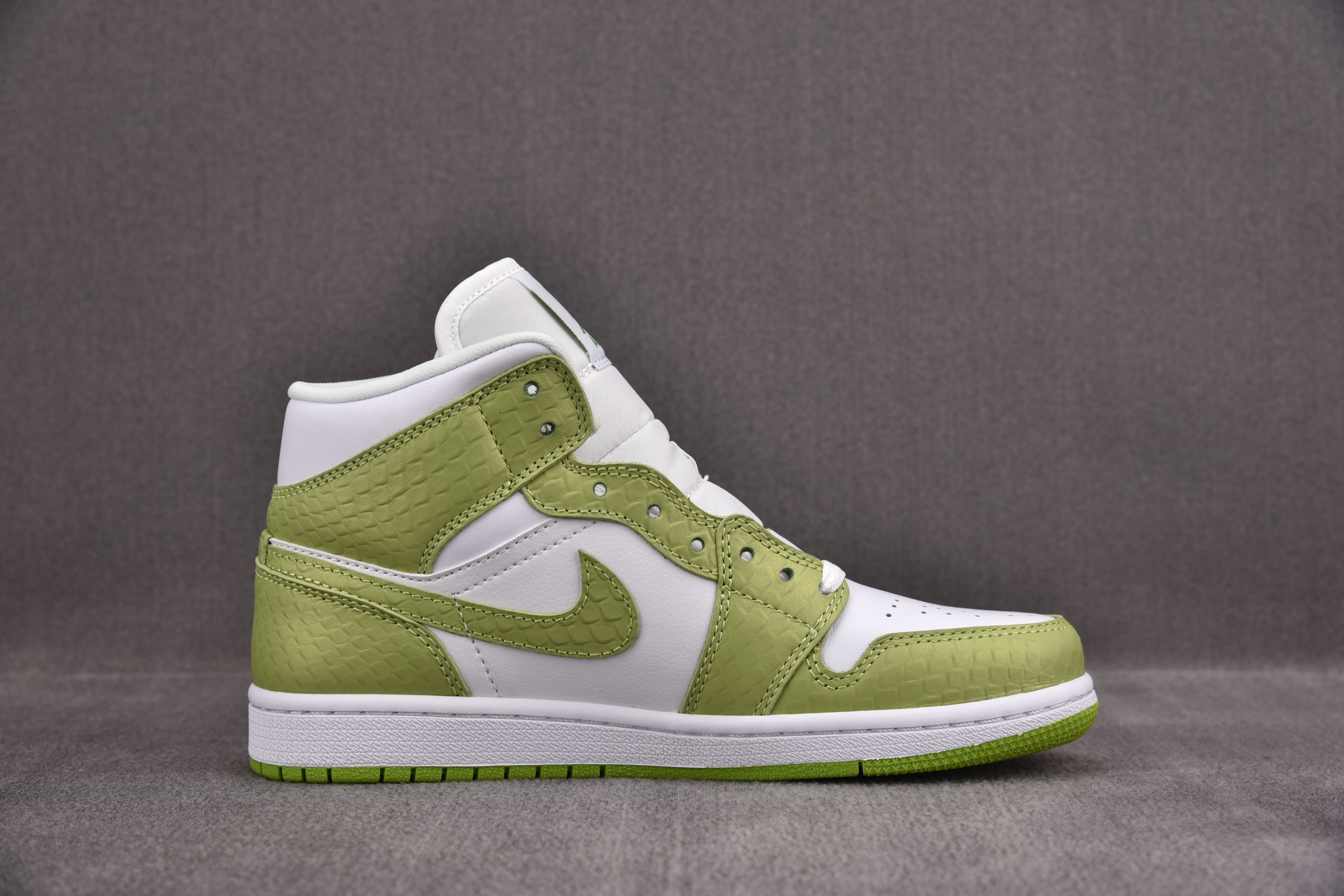 Jordan 1 Mid Green Python (Women Size!!)