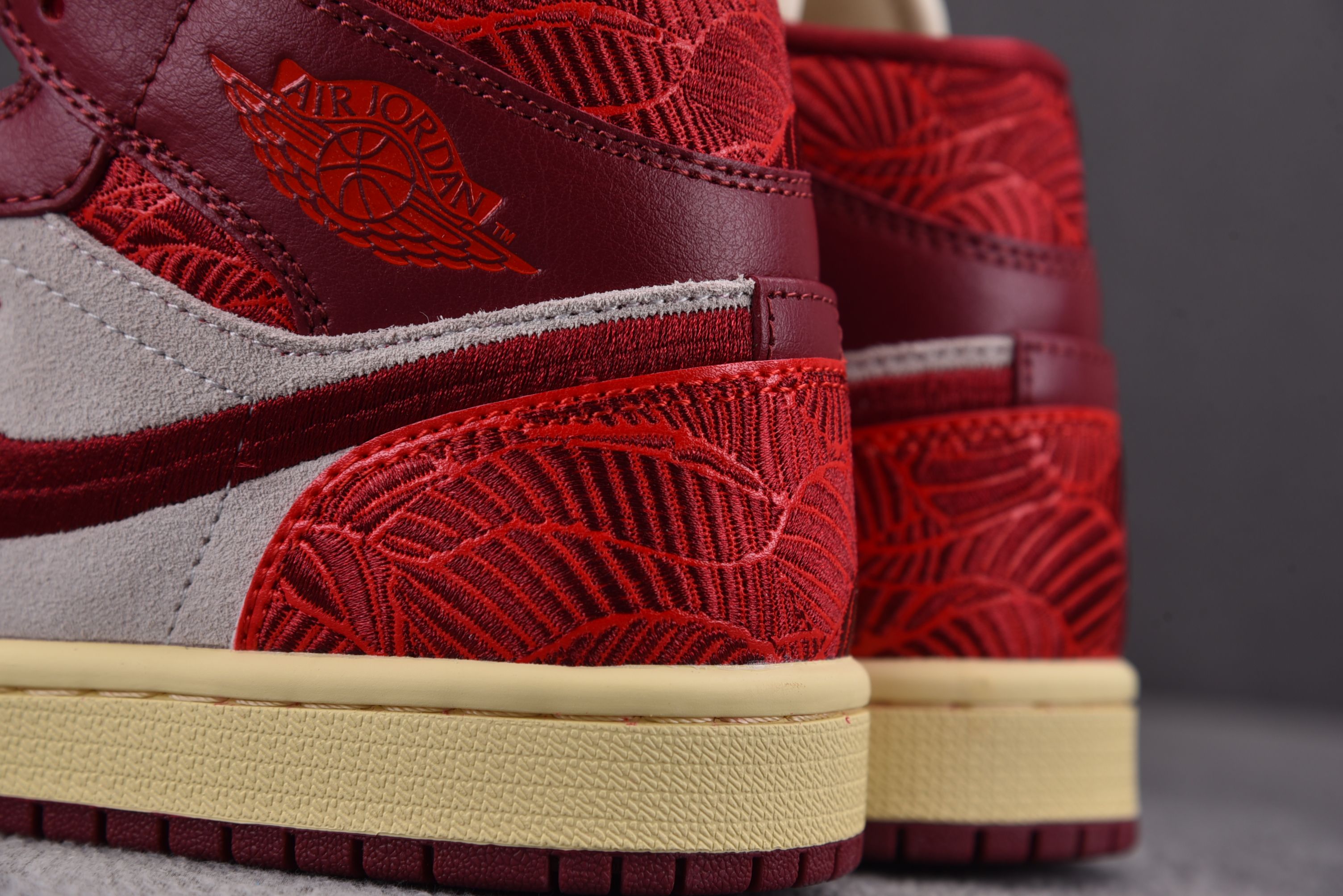 Jordan 1 Mid SE Tiki Leaf Team Red (Women Size!!)