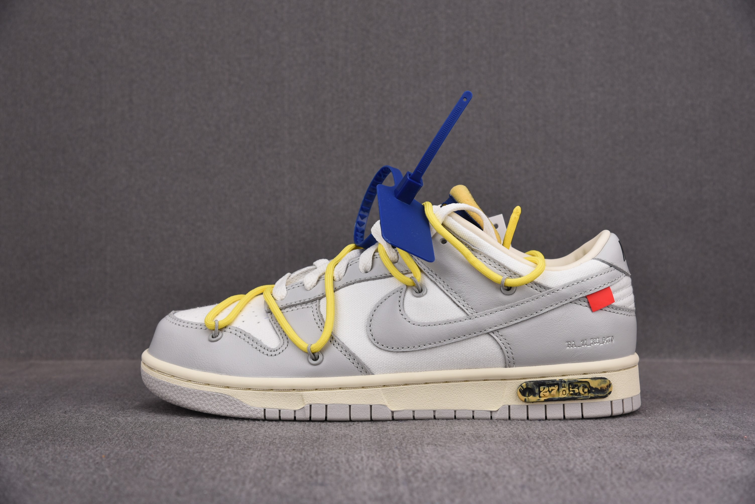 Nike Dunk Low   Lot 27