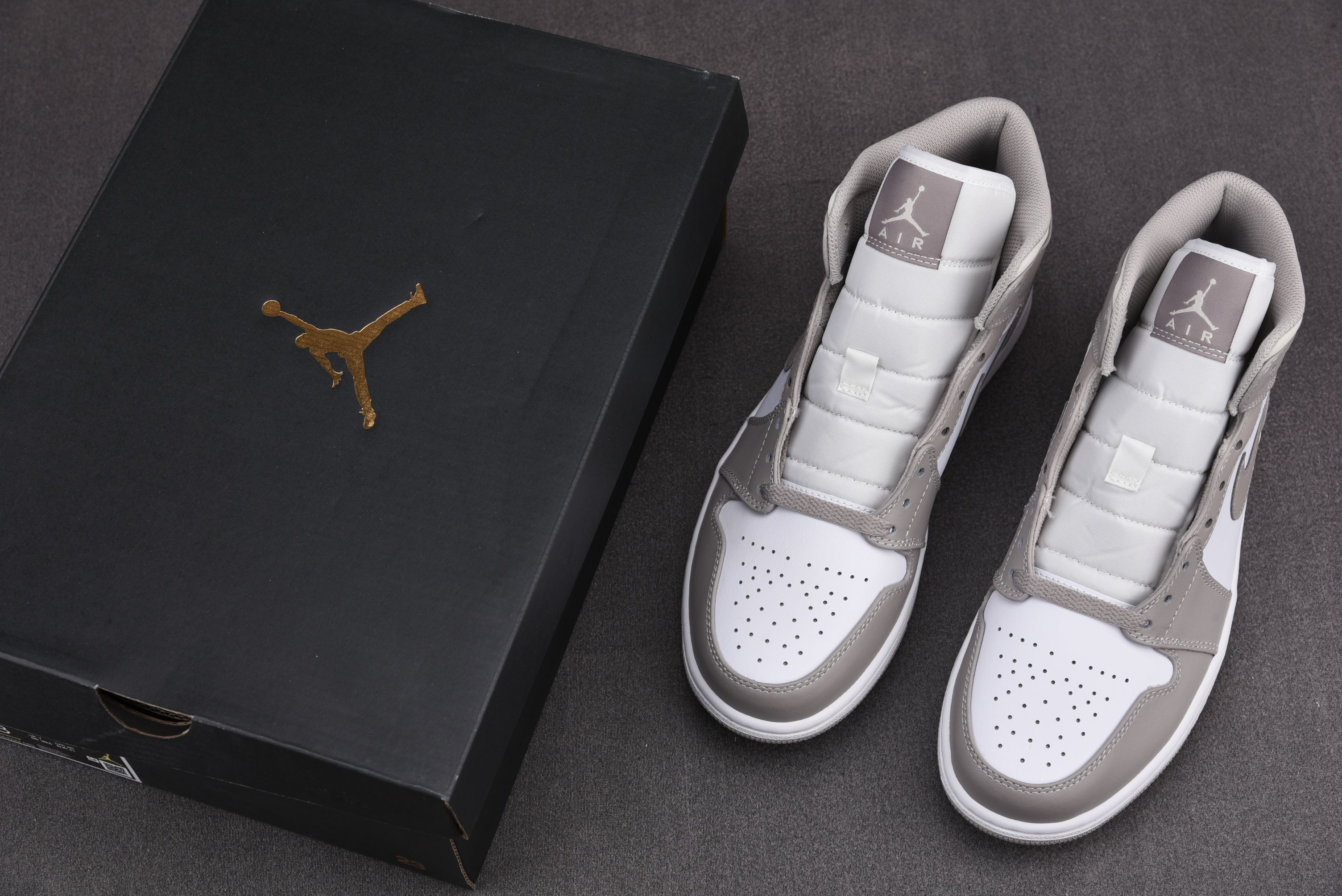 Jordan 1 Mid Linen