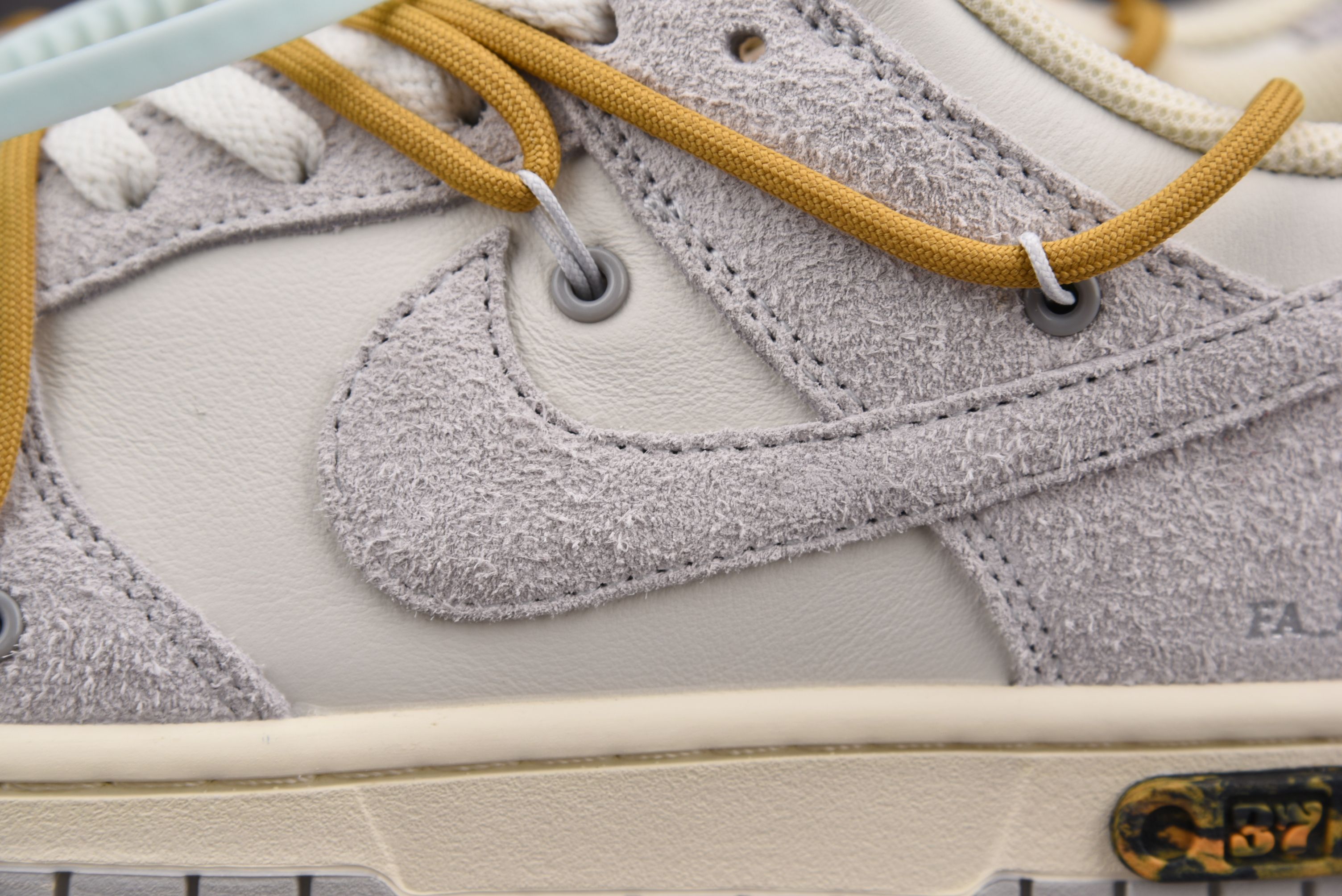 Nike Dunk Low   Lot 37