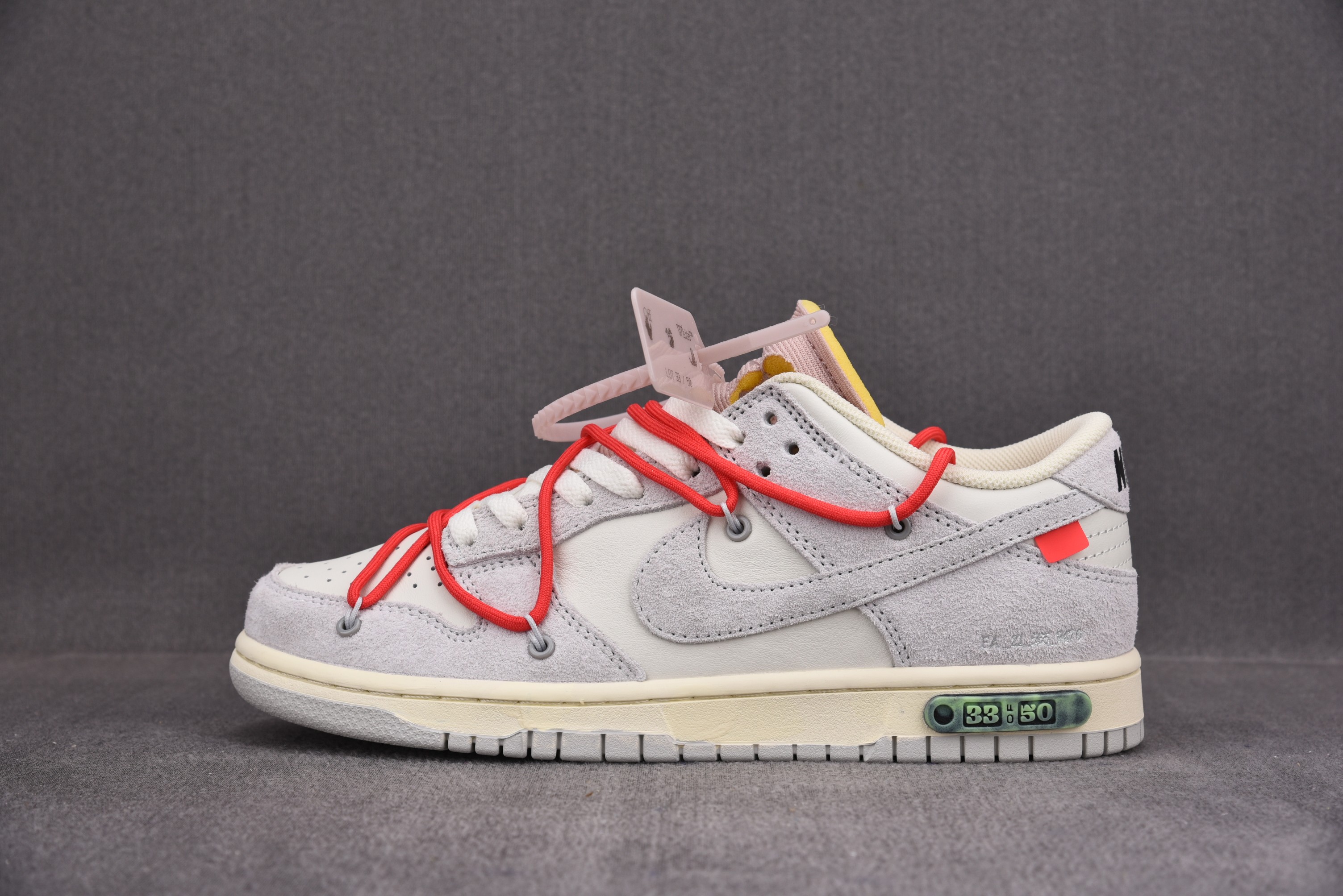 Nike Dunk Low   Lot 33
