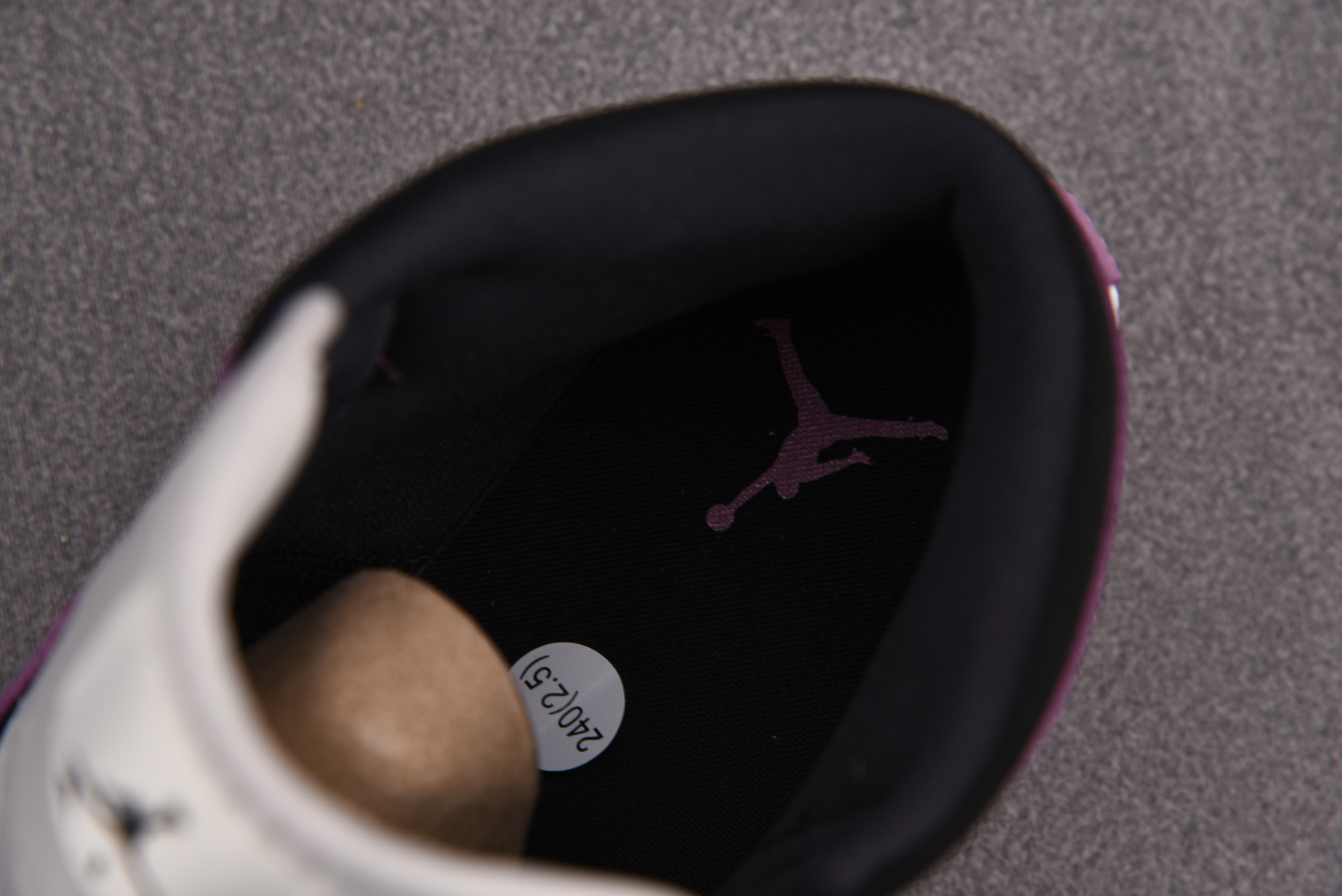 Jordan 1 Mid SE Light Mulberry (Women Size!!)