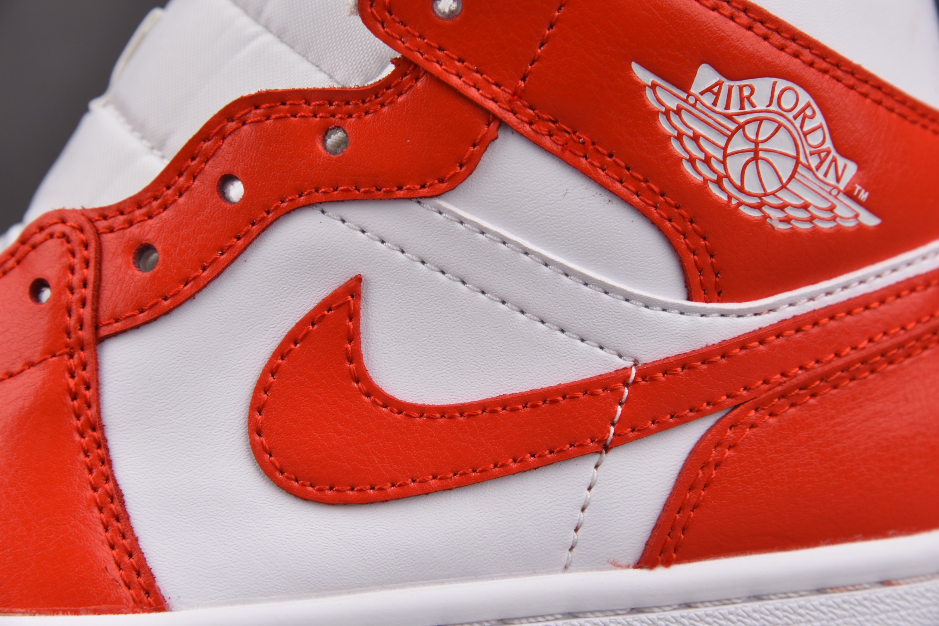 Jordan 1 Mid Syracuse (Women Size!!)