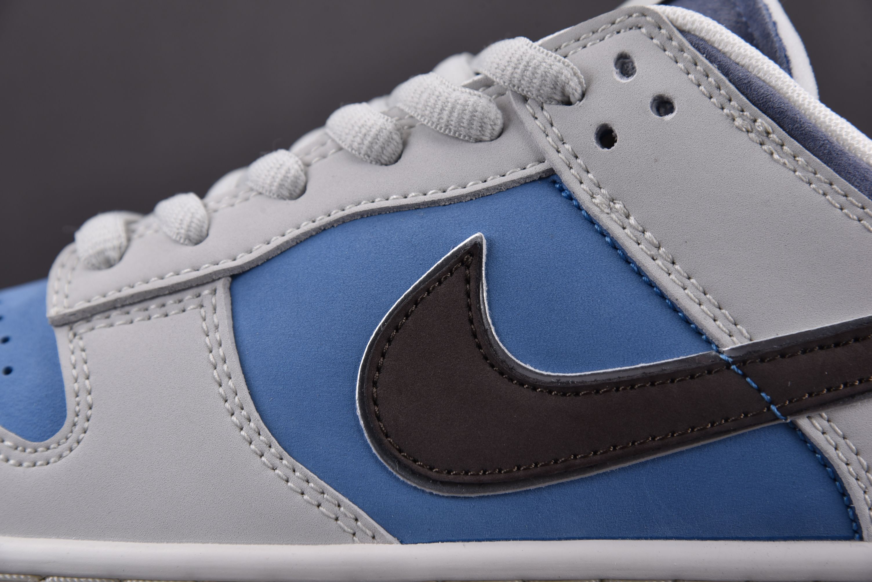 Nike SB Dunk Low Argentina Edition