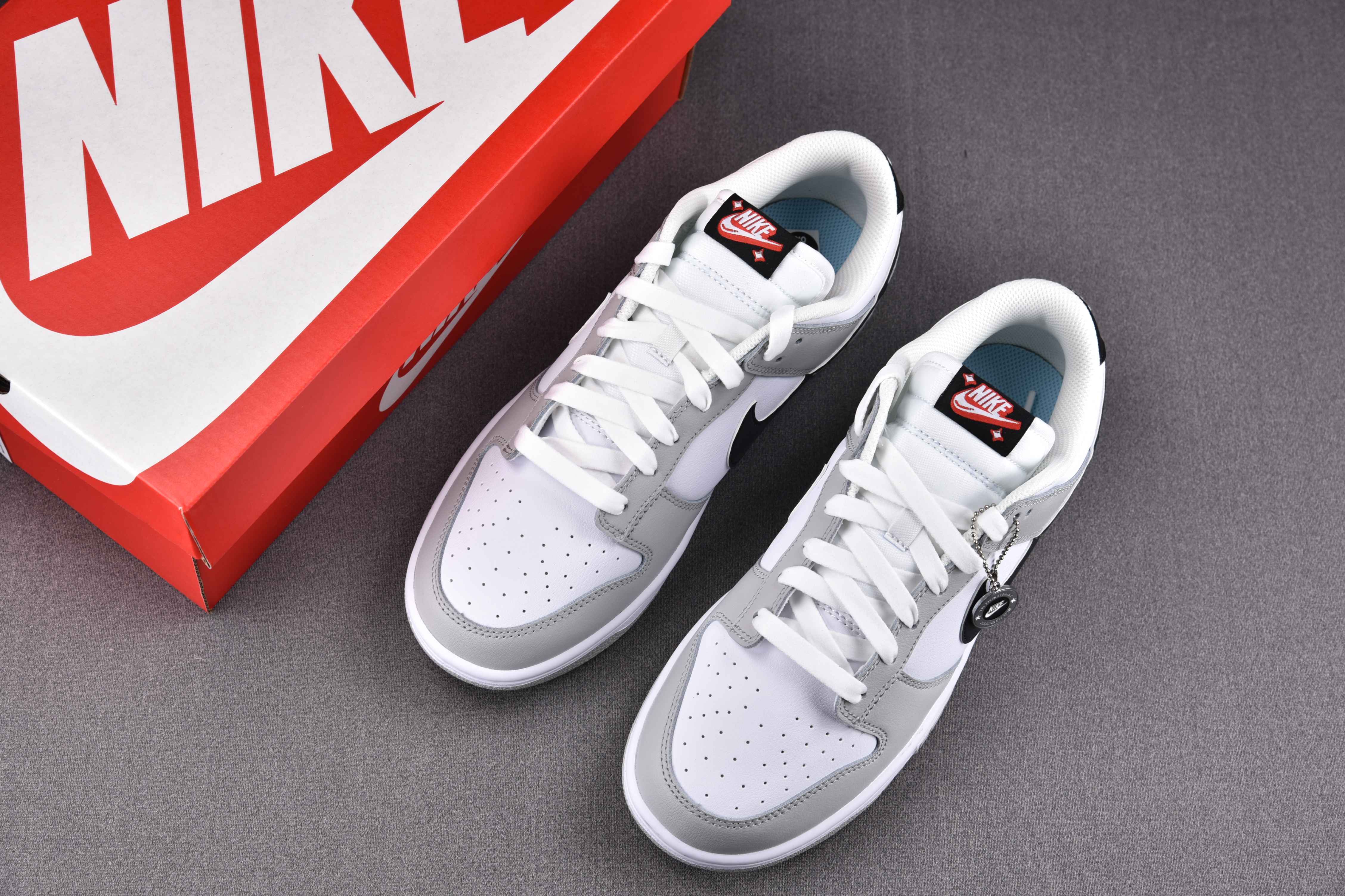 Nike Dunk Low SE Jackpot