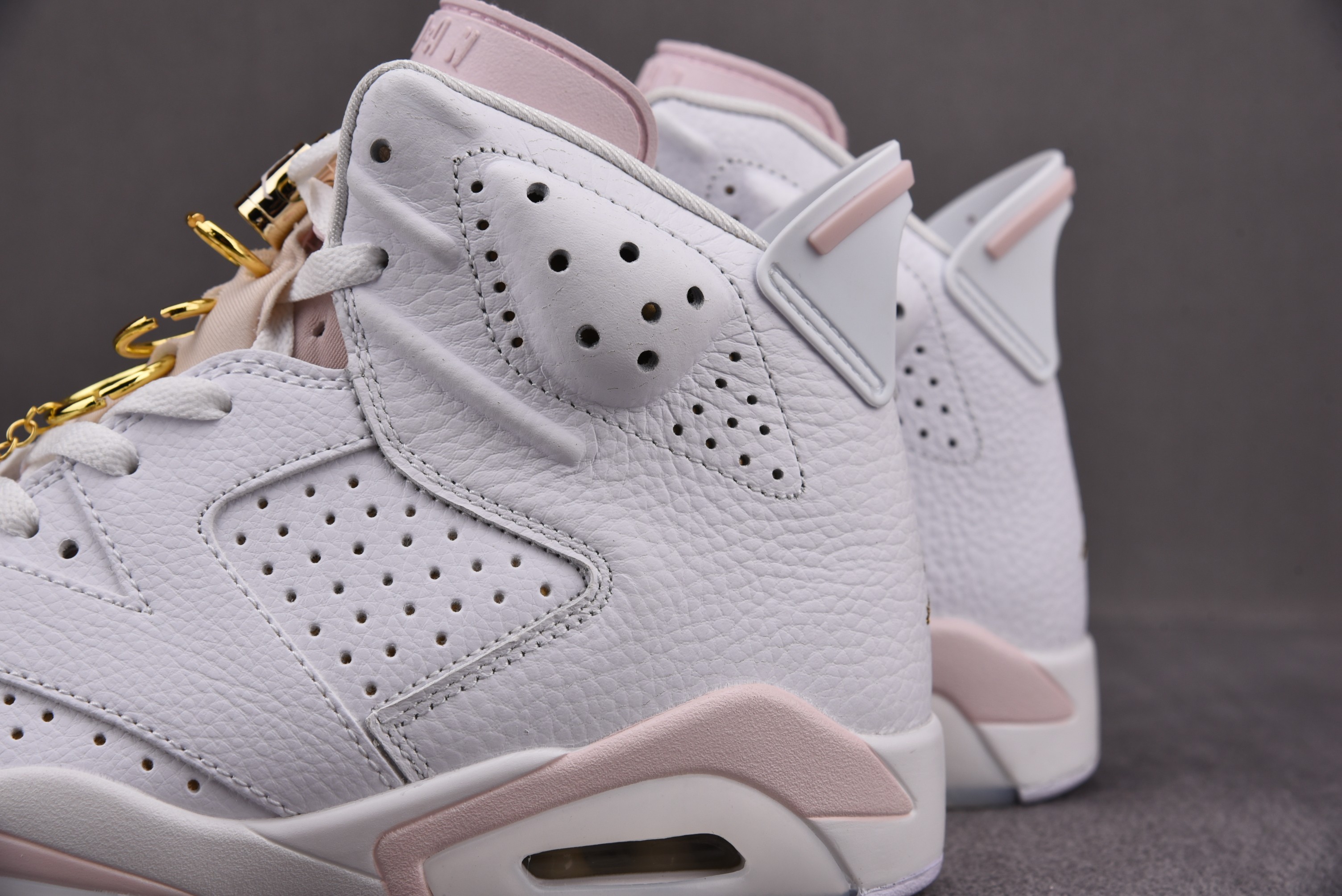 Jordan 6 Retro Gold Hoops (Women Size!!)