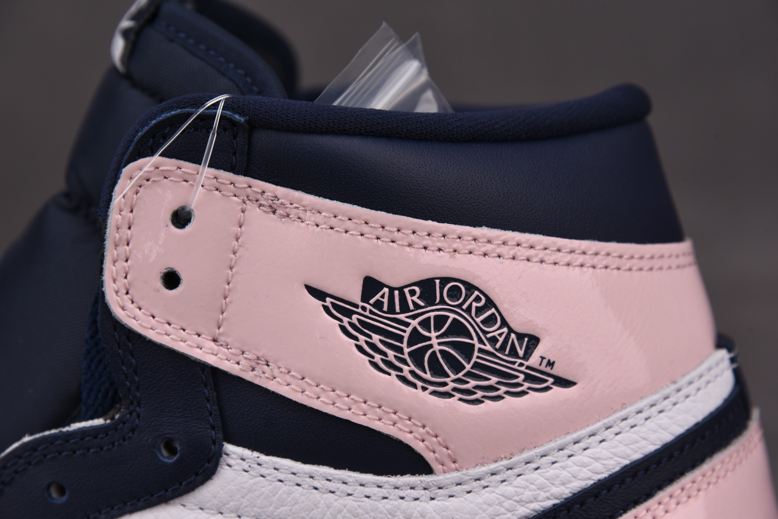 Jordan 1 High OG Atmosphere (Women Size!!)