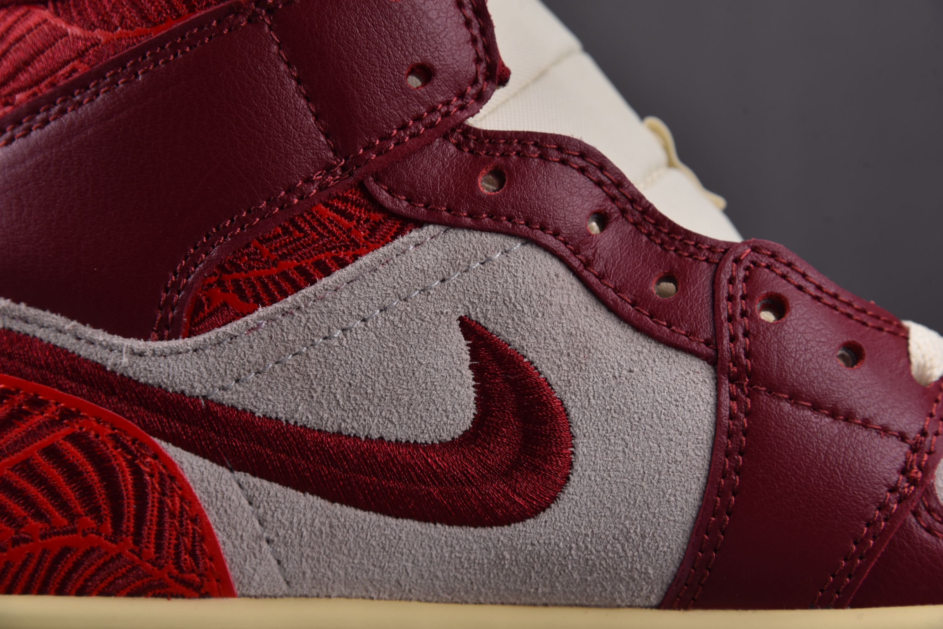 Jordan 1 Mid SE Tiki Leaf Team Red (Women Size!!)