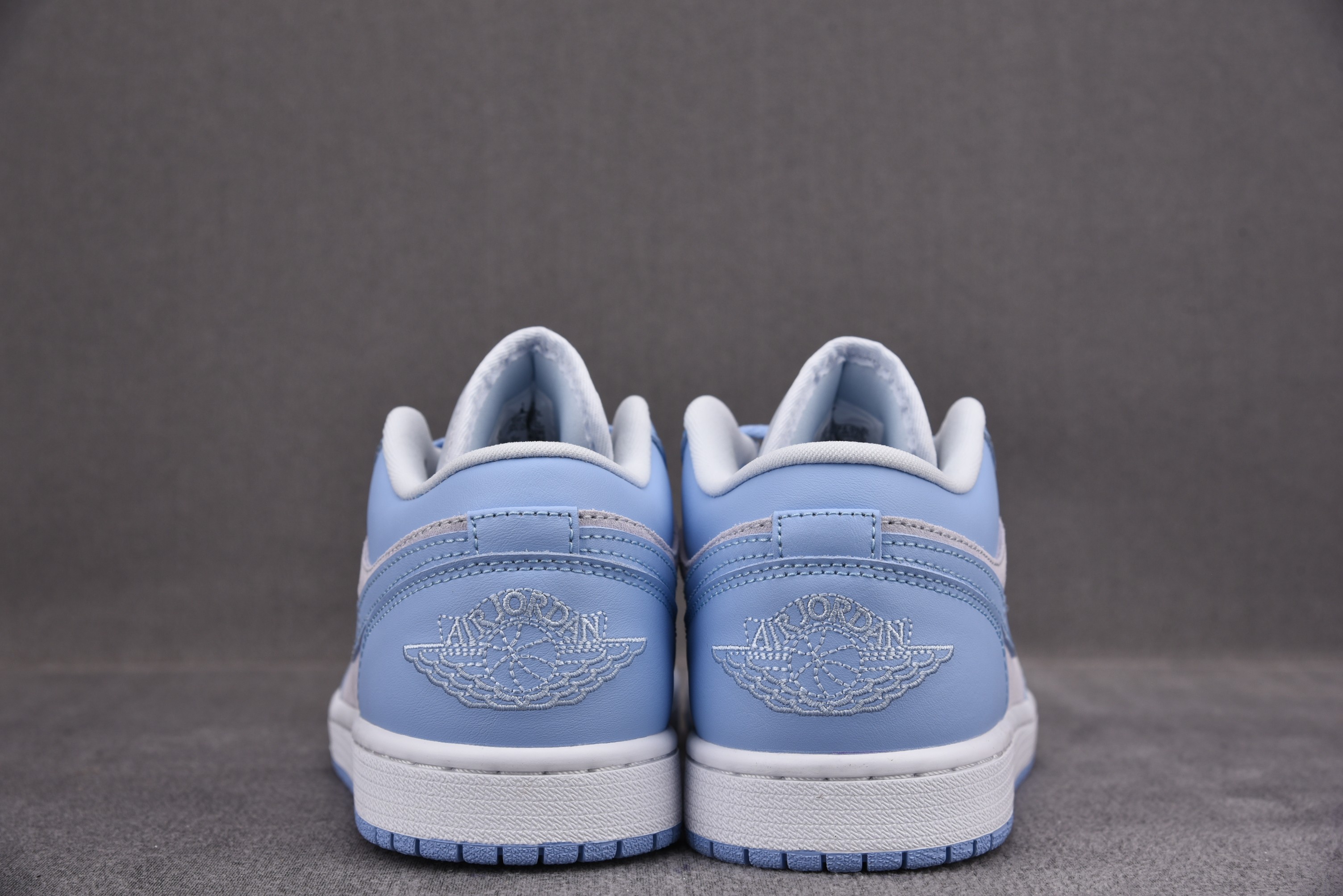 Jordan 1 Low University Blue (Women Size!!)