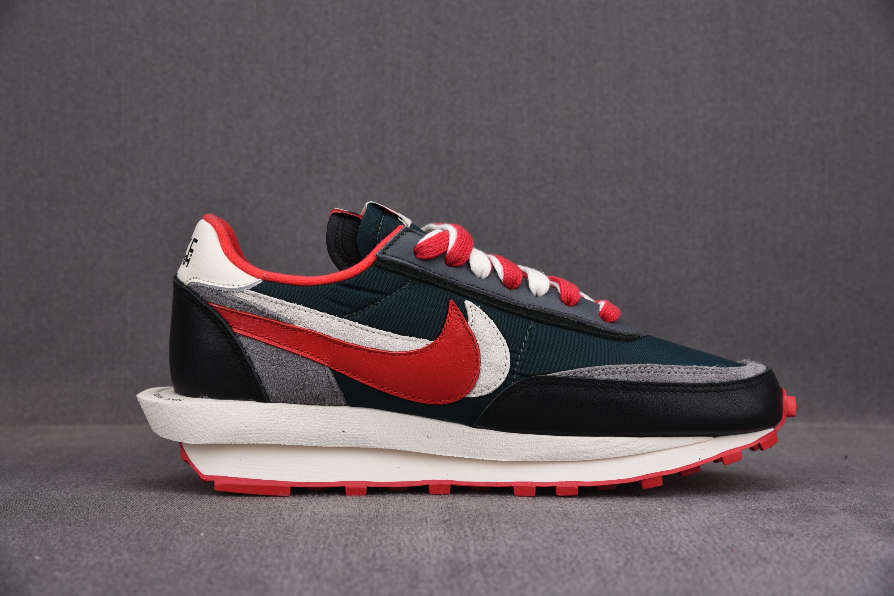 Nike LD Waffle sacai Undercover Midnight Spruce University Red