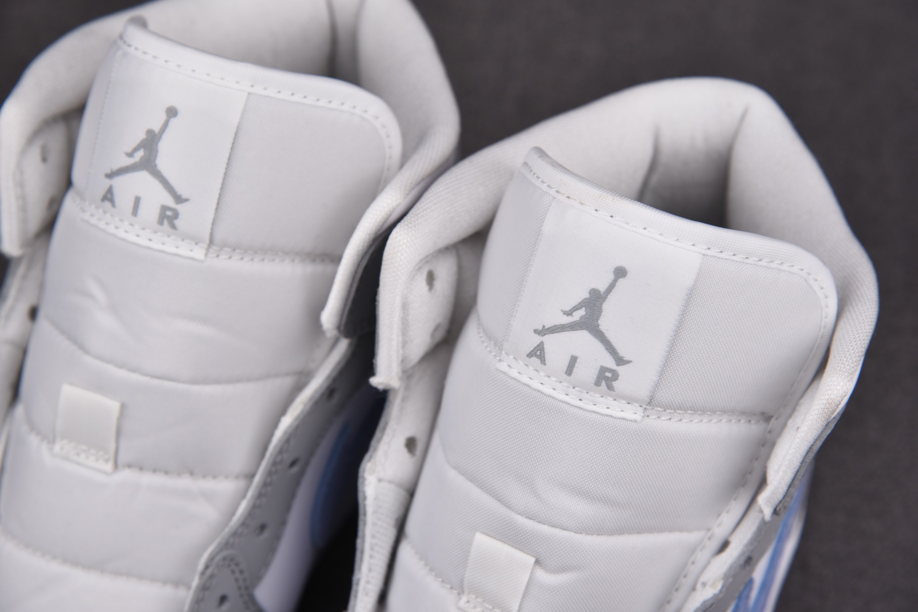 Jordan 1 Mid Wolf Grey Aluminum (Women Size!!)