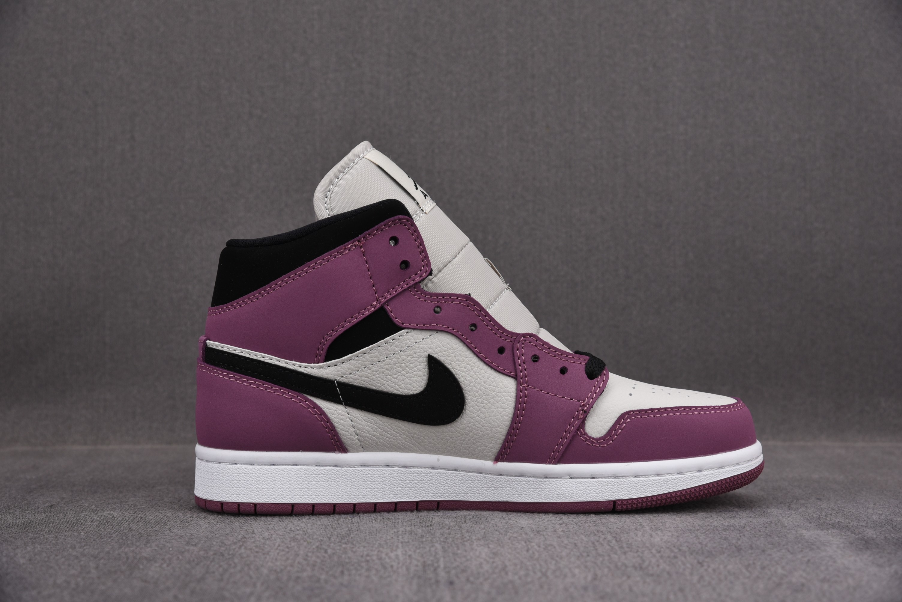 Jordan 1 Mid SE Light Mulberry (Women Size!!)