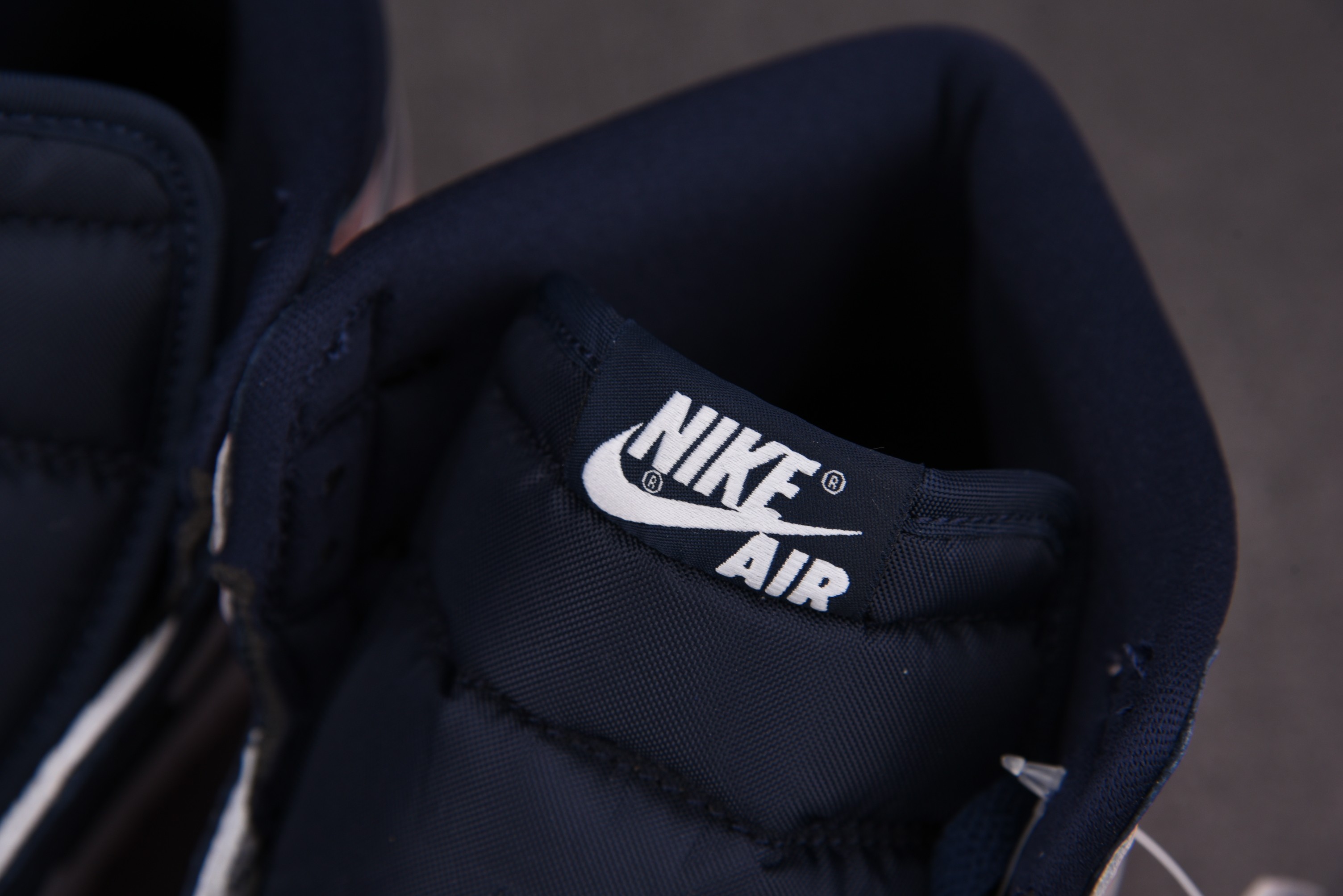 Jordan 1 High OG Atmosphere (Women Size!!)