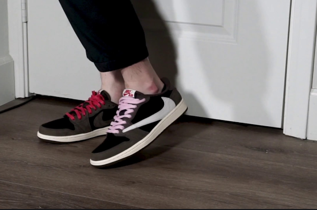Jordan 1 Retro Low OG SP Travis Scott