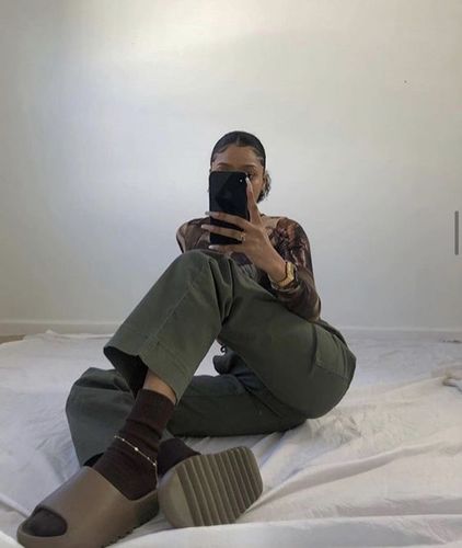 Yeezy Slide Soot (One Size Smaller!!)