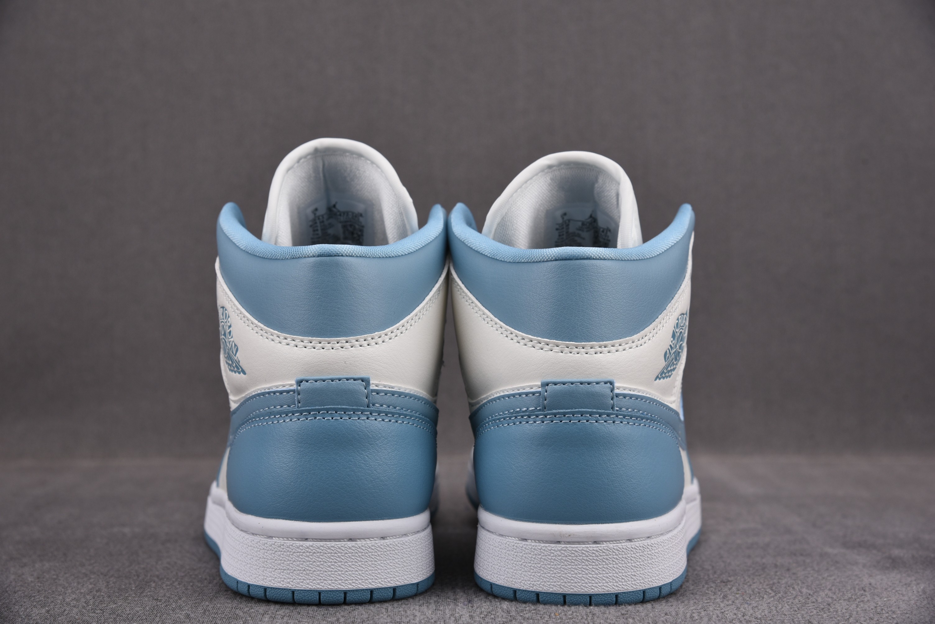 Jordan 1 Mid UNC (Women Size!!)