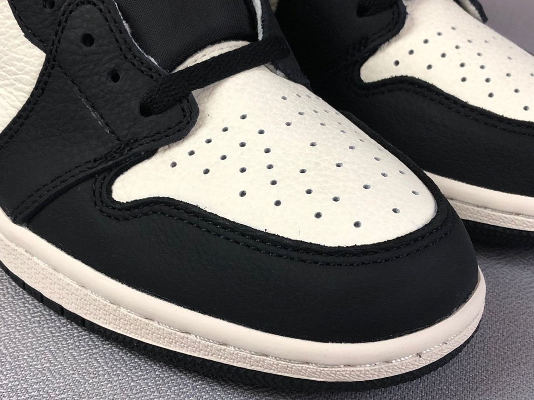 Jordan 1 Retro High OG Sports illustrated A Star is Born