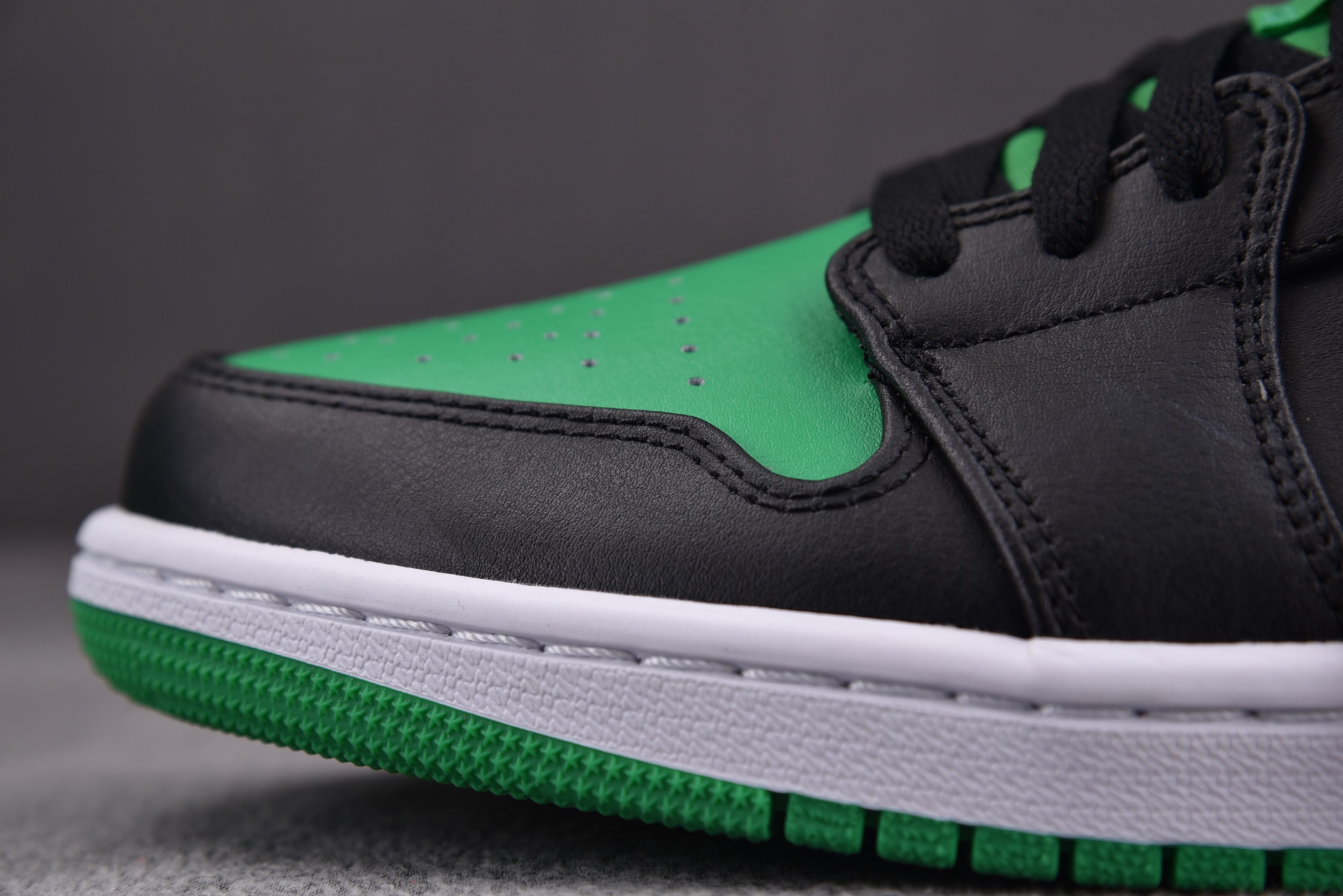 Jordan 1 Low Lucky Green