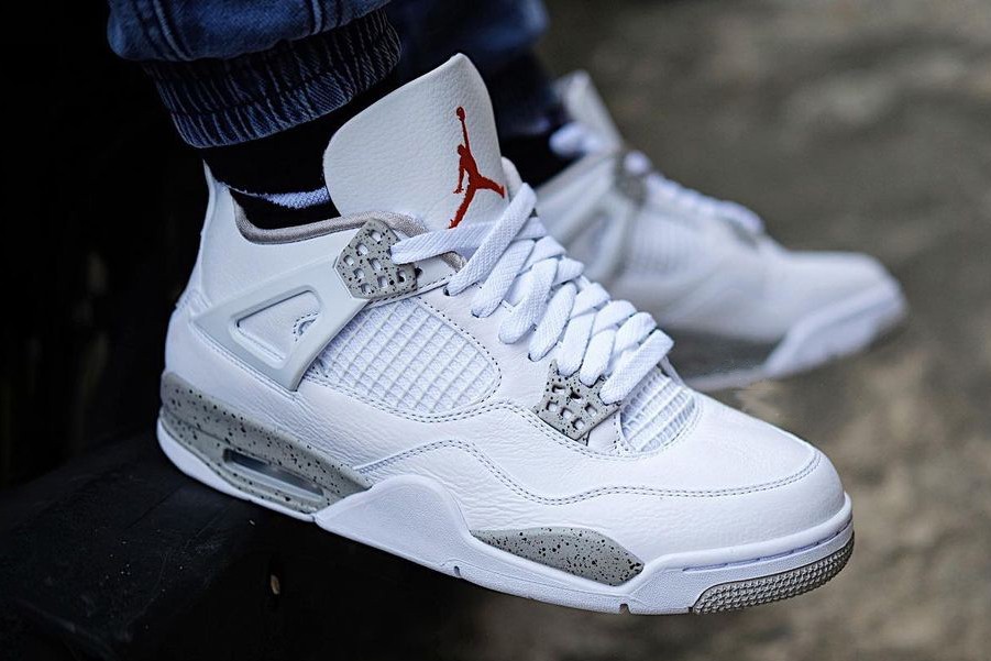 Air Jordan 4 Tech Grey / Oreo White