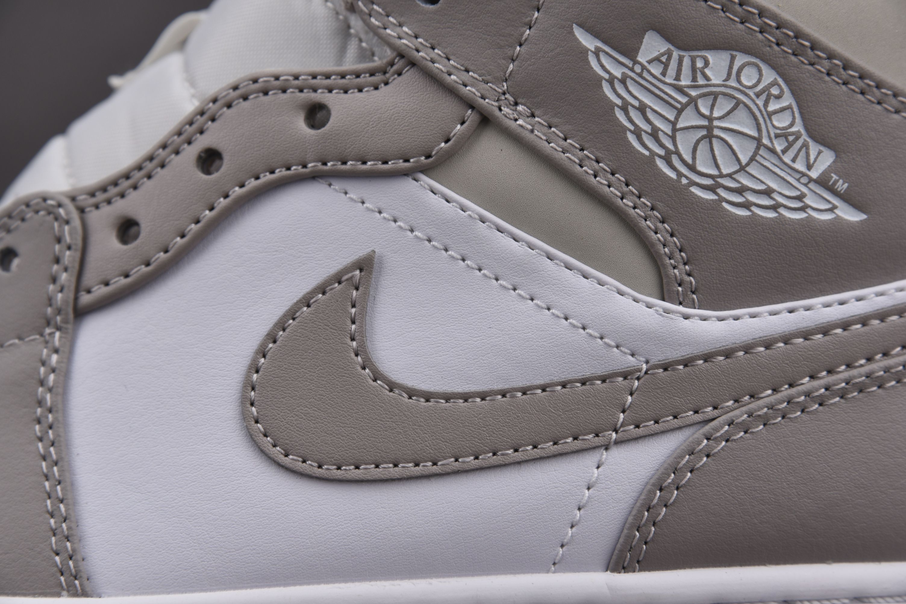 Jordan 1 Mid Linen
