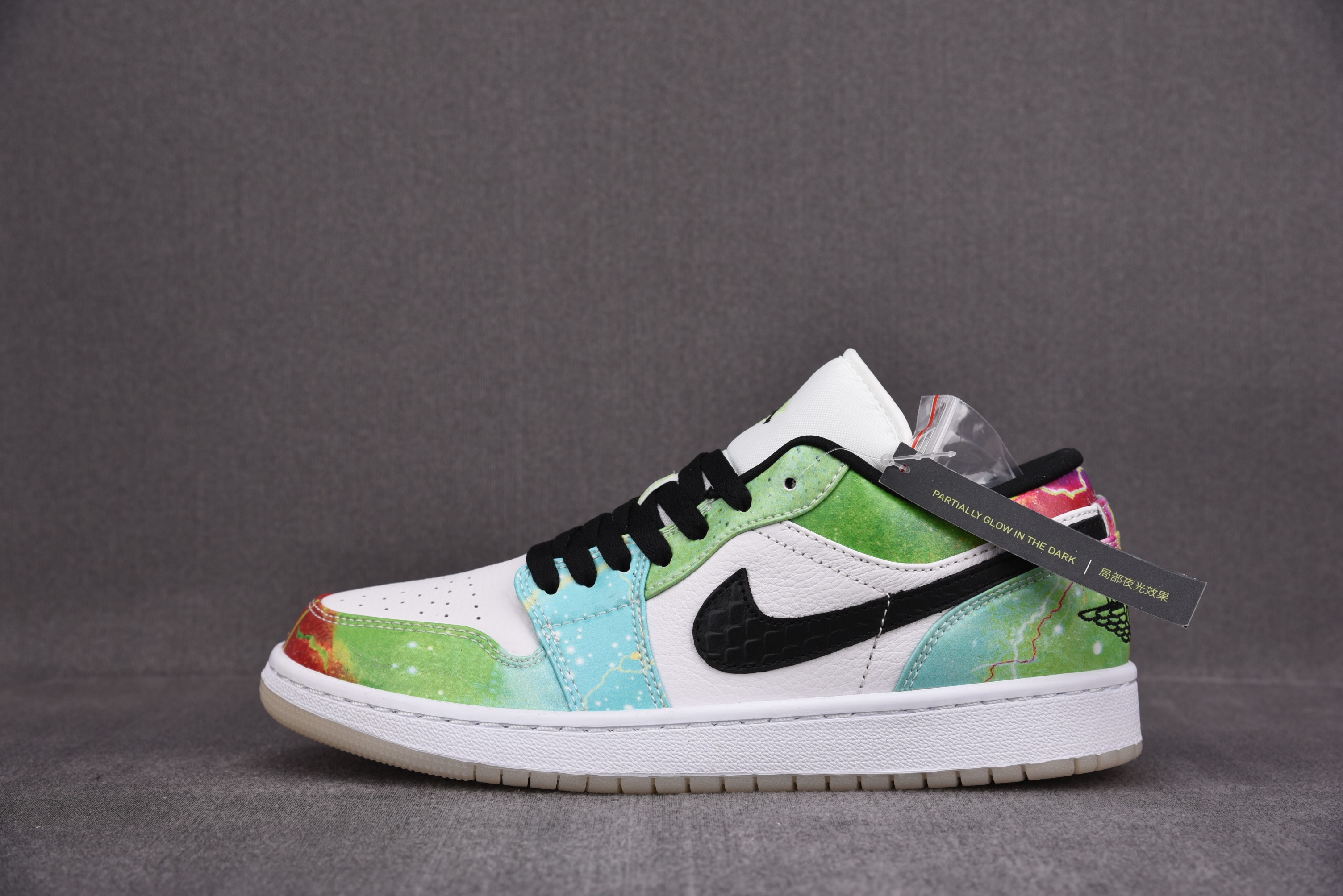 Jordan 1 Low Galaxy (Women Size!!)