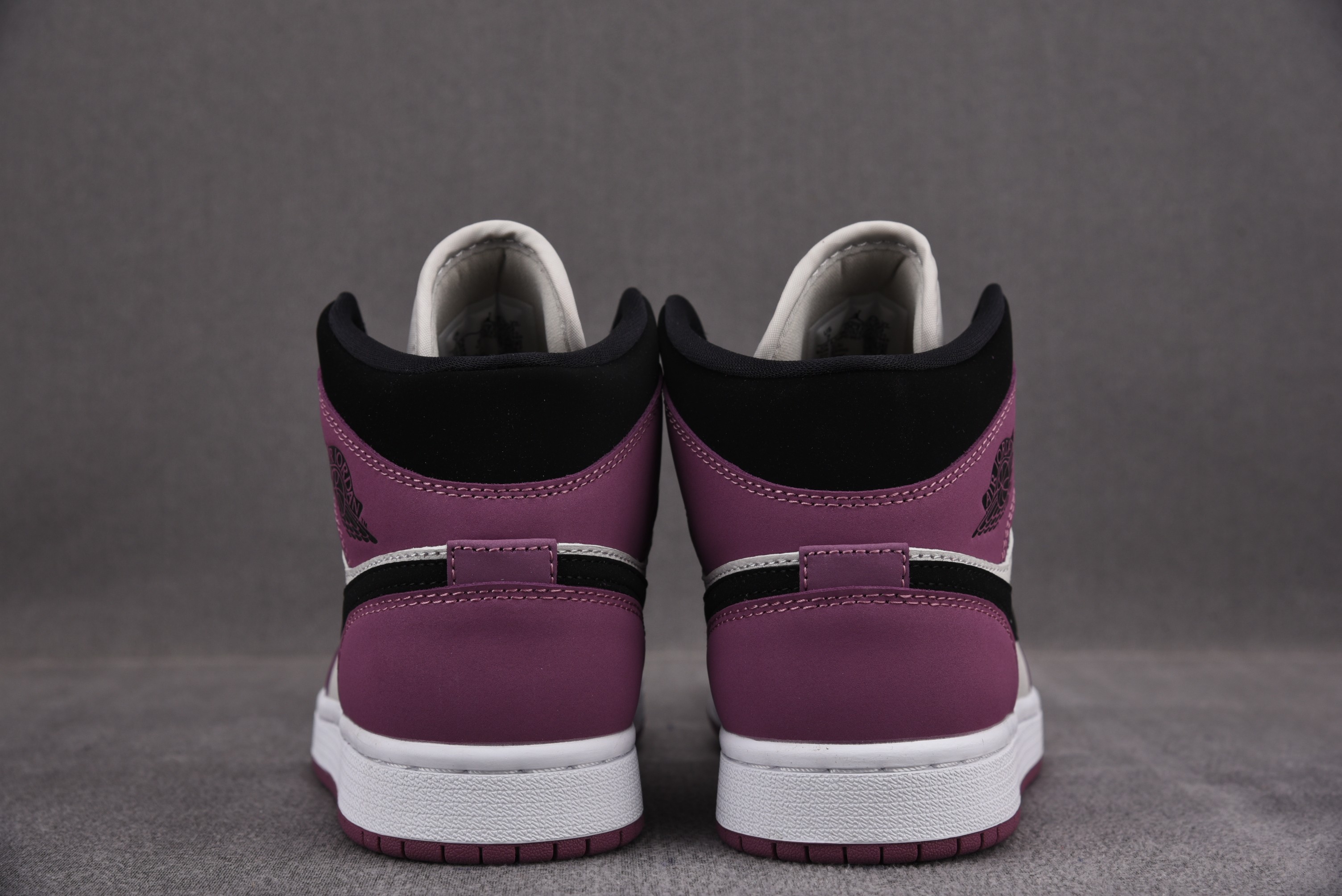 Jordan 1 Mid SE Light Mulberry (Women Size!!)