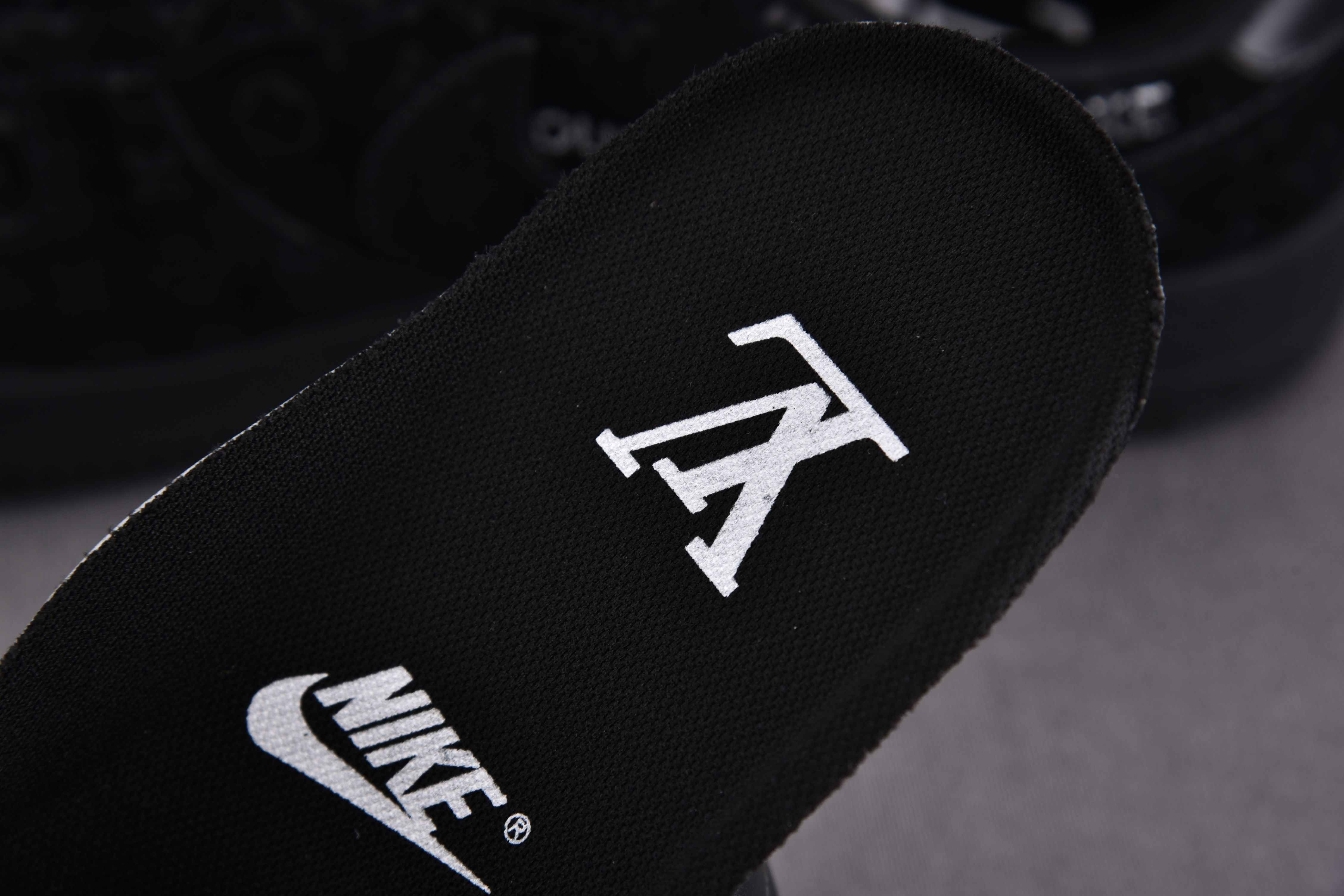 Nike Air Force 1 Low Louis Vuitton Royal Black (Be careful about the size!!)