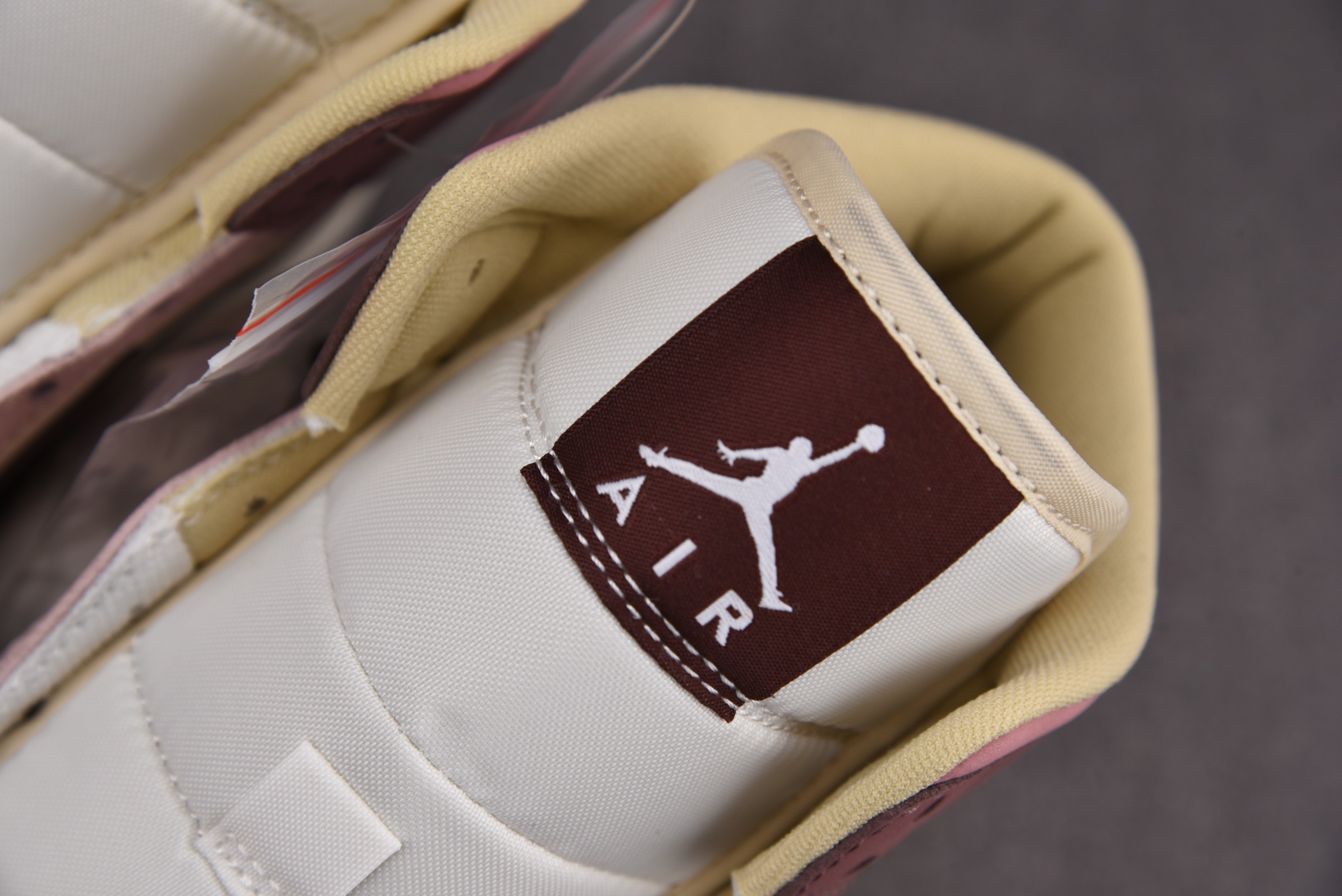 Jordan 1 Mid SE Dark Pony Smoky Mauve (Women Size!!)