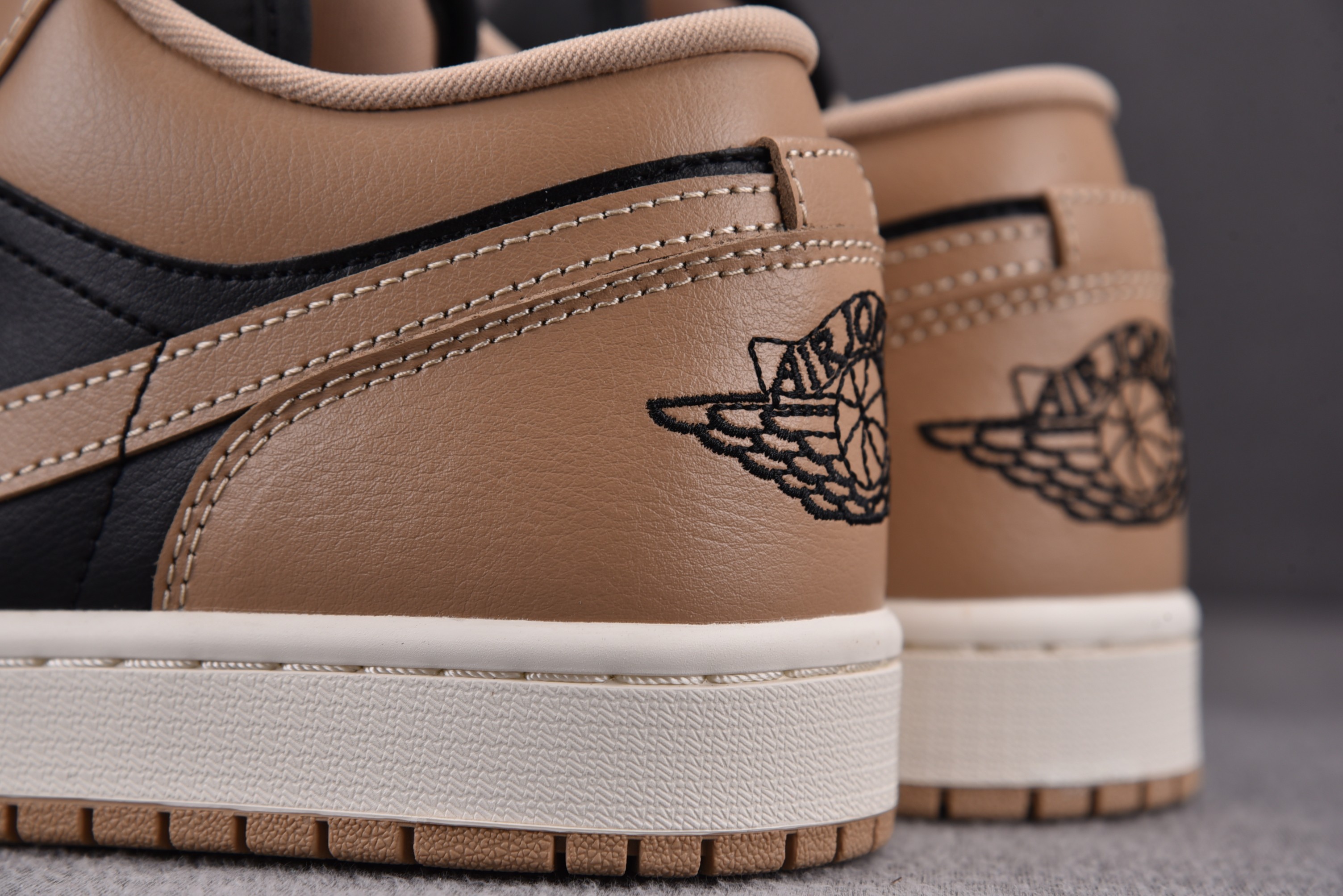 Jordan 1 Low Desert