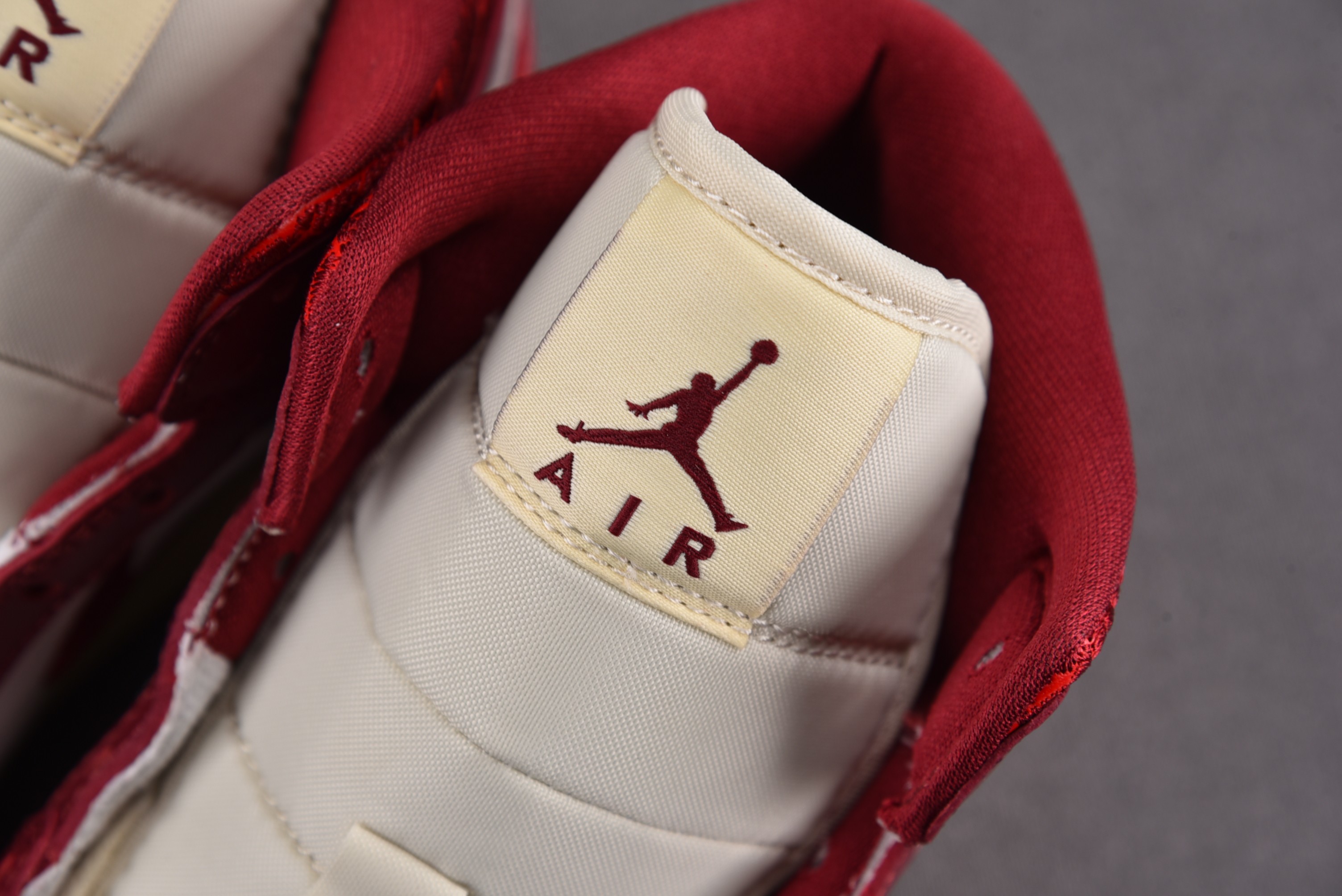 Jordan 1 Mid SE Tiki Leaf Team Red (Women Size!!)