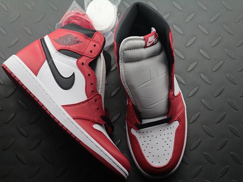 Jordan 1 Retro Chicago