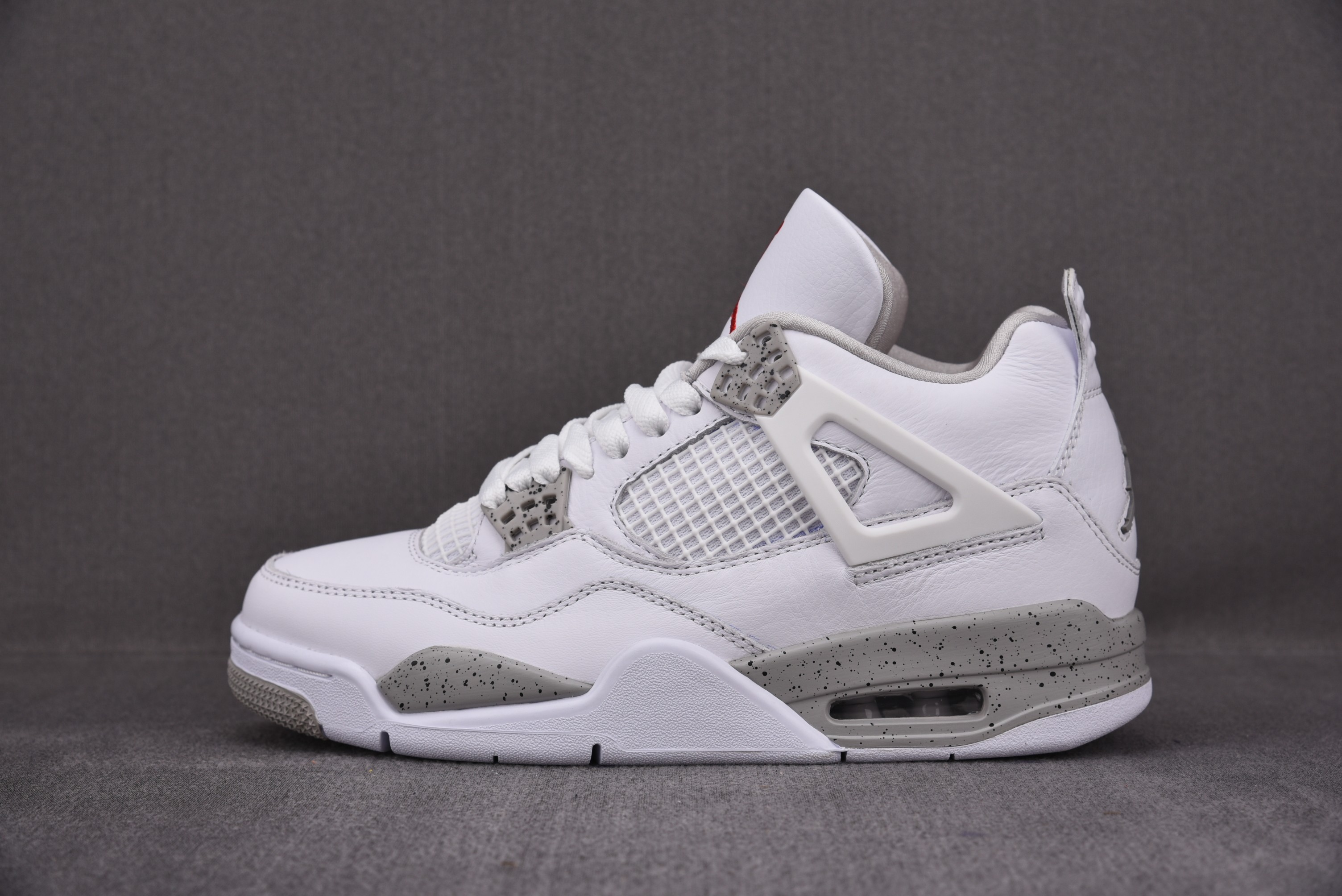Air Jordan 4 Tech Grey / Oreo White