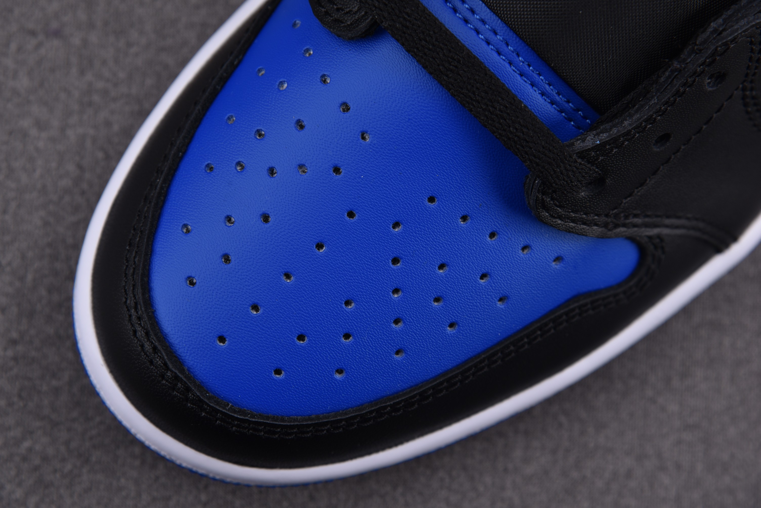 Jordan 1 Retro Low Royal (2015)