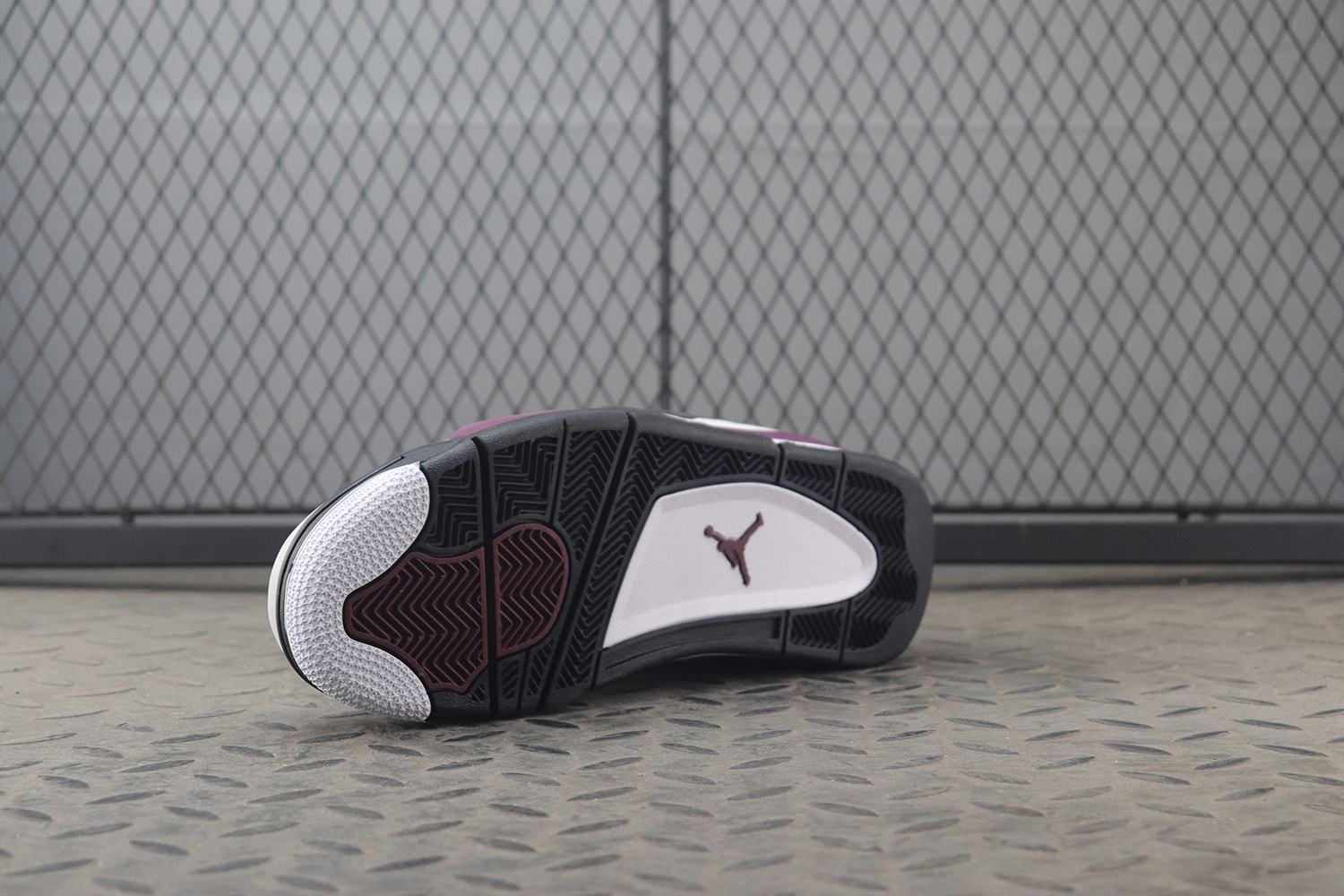 Paris Saint-Germain x Air Jordan 4 Retro Bordeaux