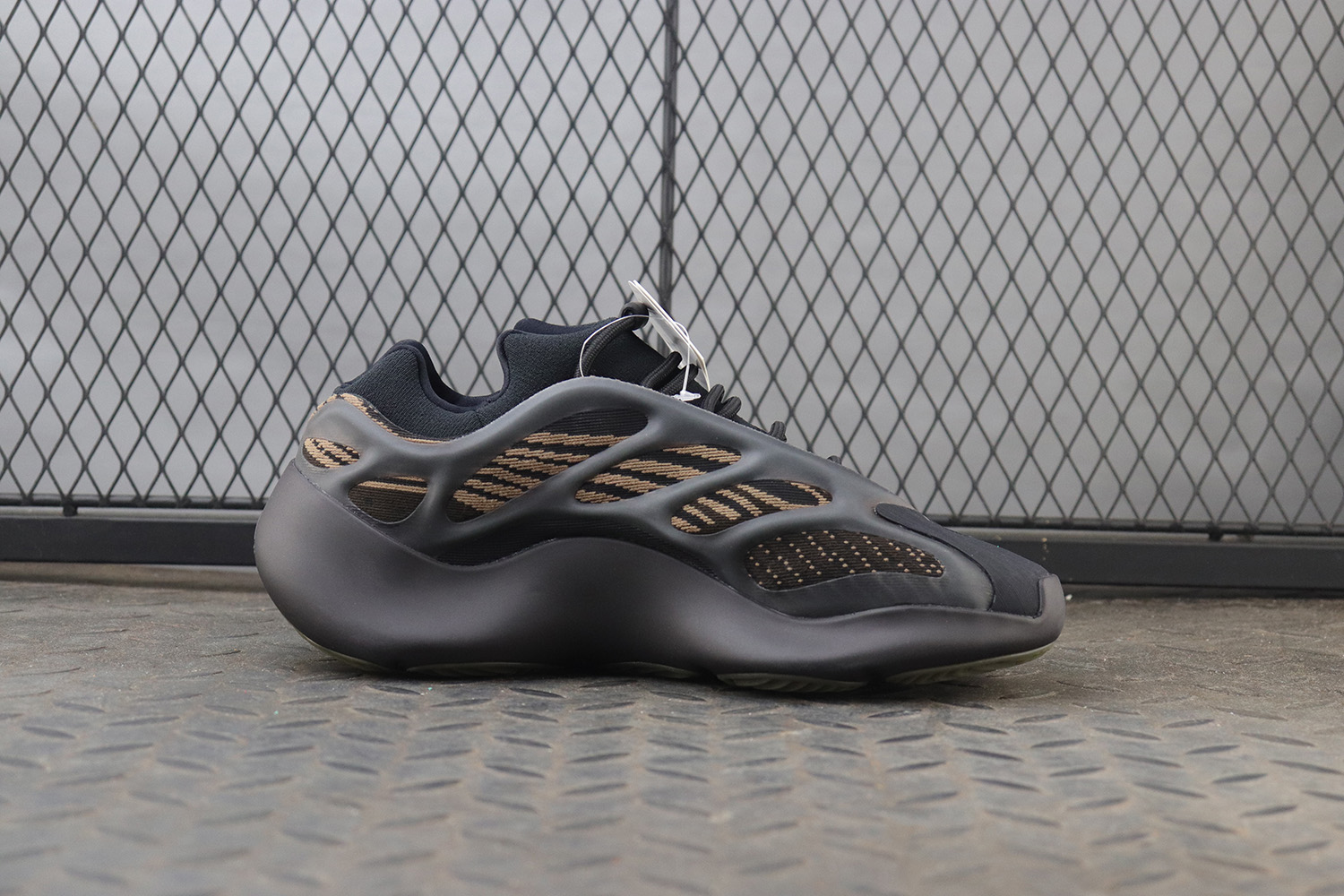 Adidas Yeezy 700 V3 Clay Brown