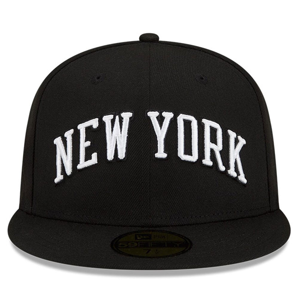 New York Knicks New Era 2021/22 City Edition Official 59FIFTY Fitted Hat - Black/White