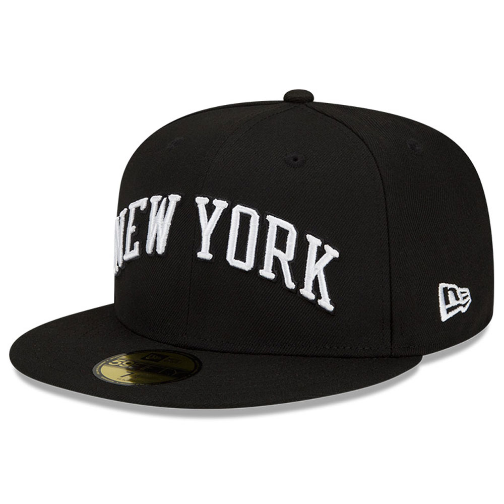 New York Knicks New Era 2021/22 City Edition Official 59FIFTY Fitted Hat - Black/White